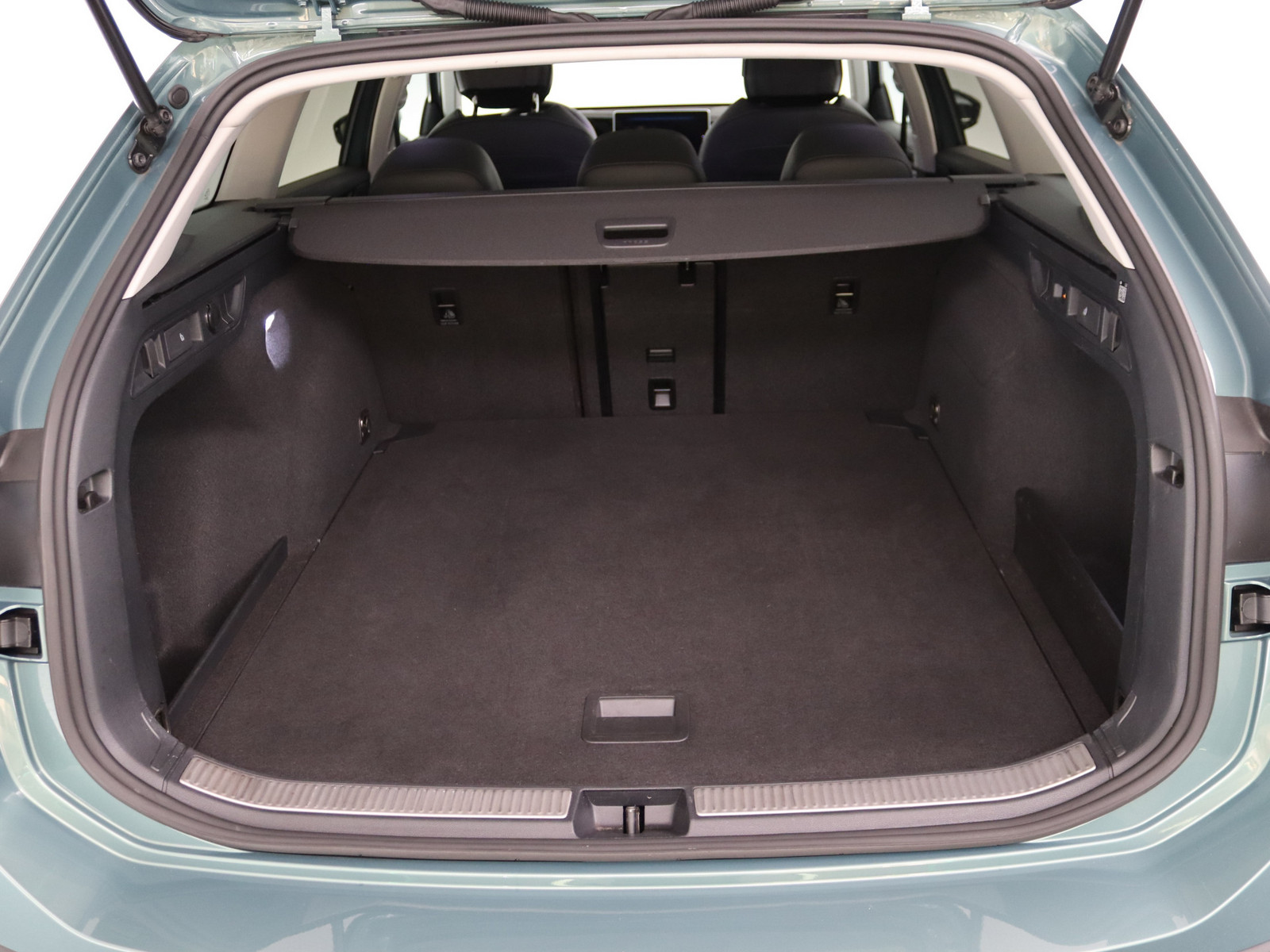 VW Passat 1.5 eTSI Business VW Passat 1.5 eTSI Business