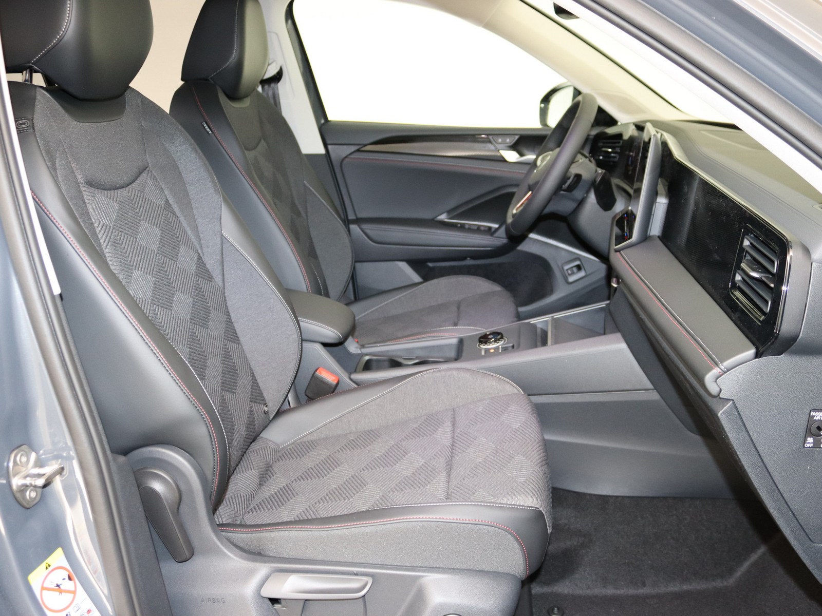 VW Tiguan 1.5 eTSI Edition 20 VW Tiguan 1.5 eTSI Edition 20