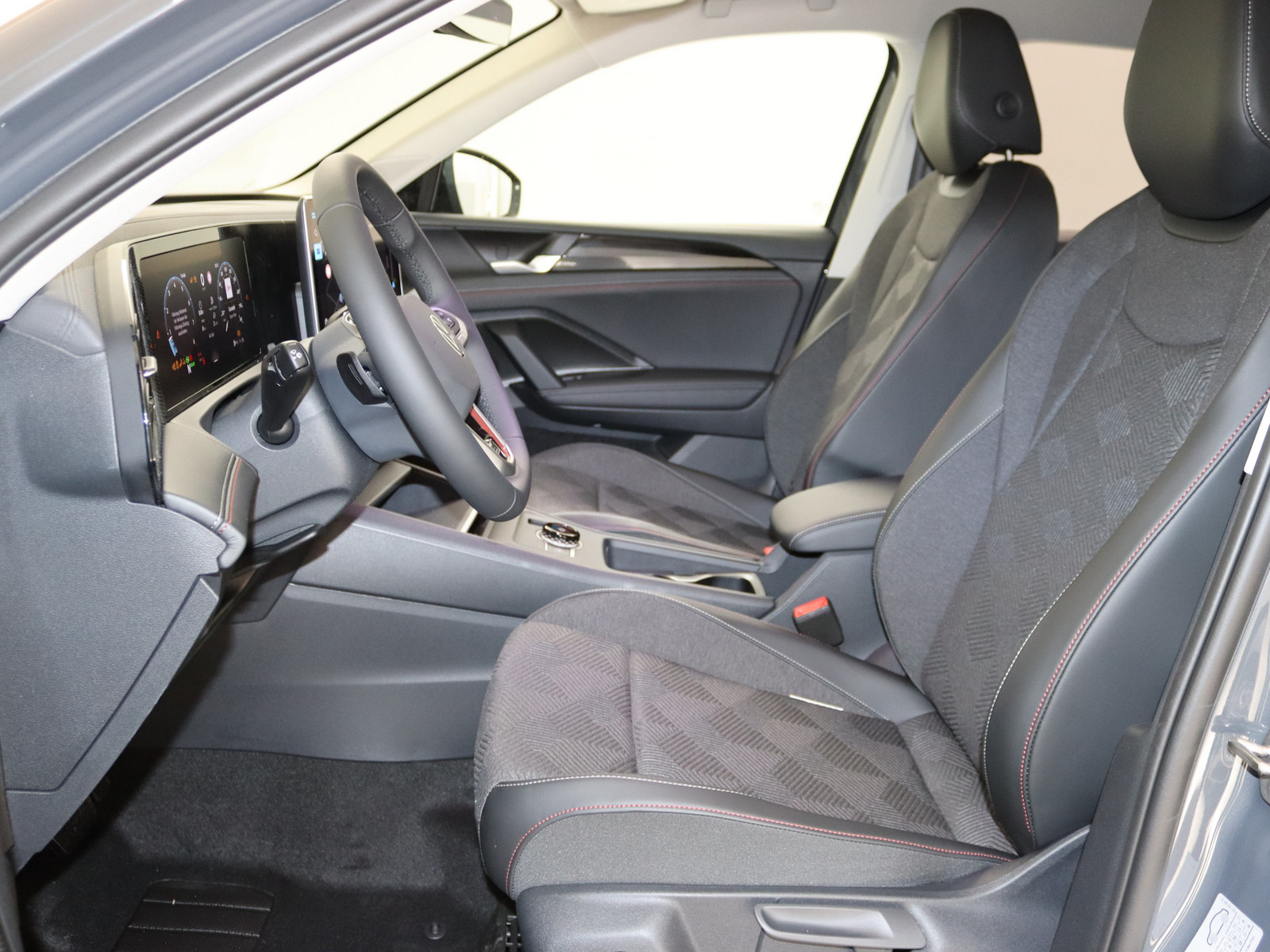 VW Tiguan 1.5 eTSI Edition 20 VW Tiguan 1.5 eTSI Edition 20
