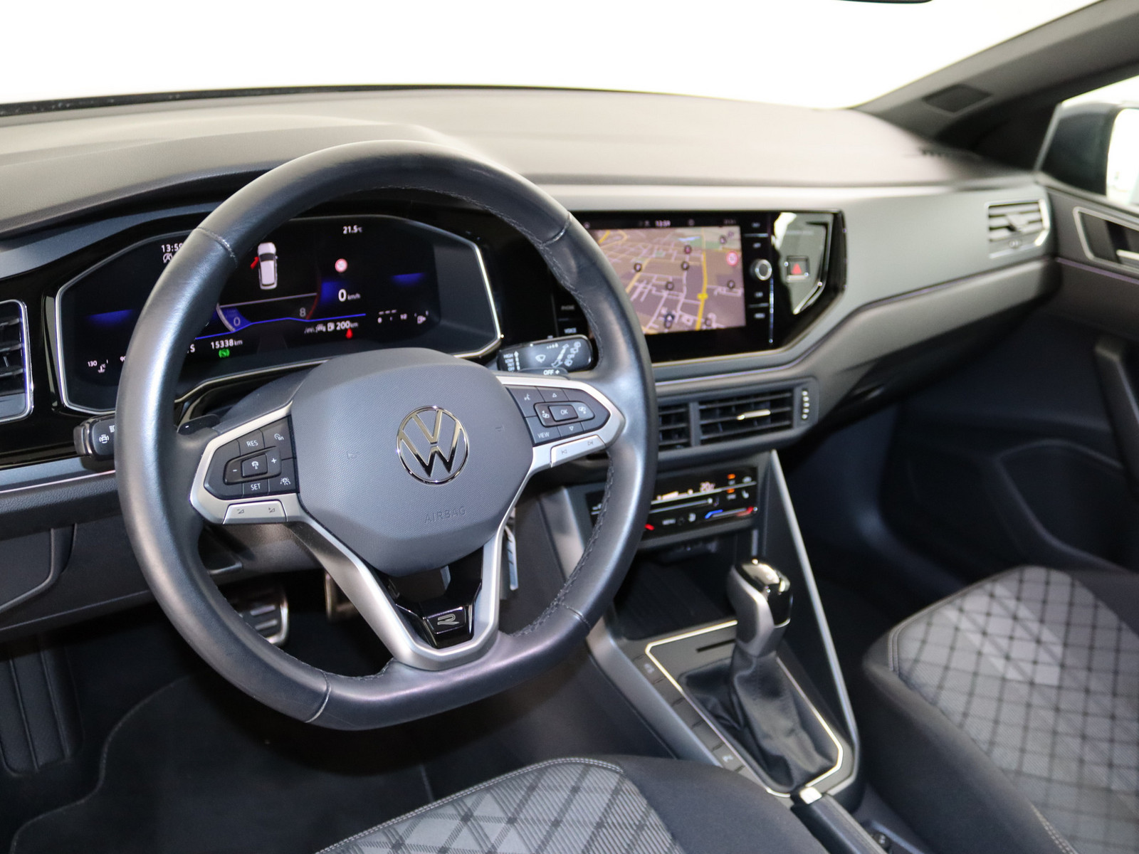 VW Taigo 1.0 TSI R-Line VW Taigo 1.0 TSI R-Line