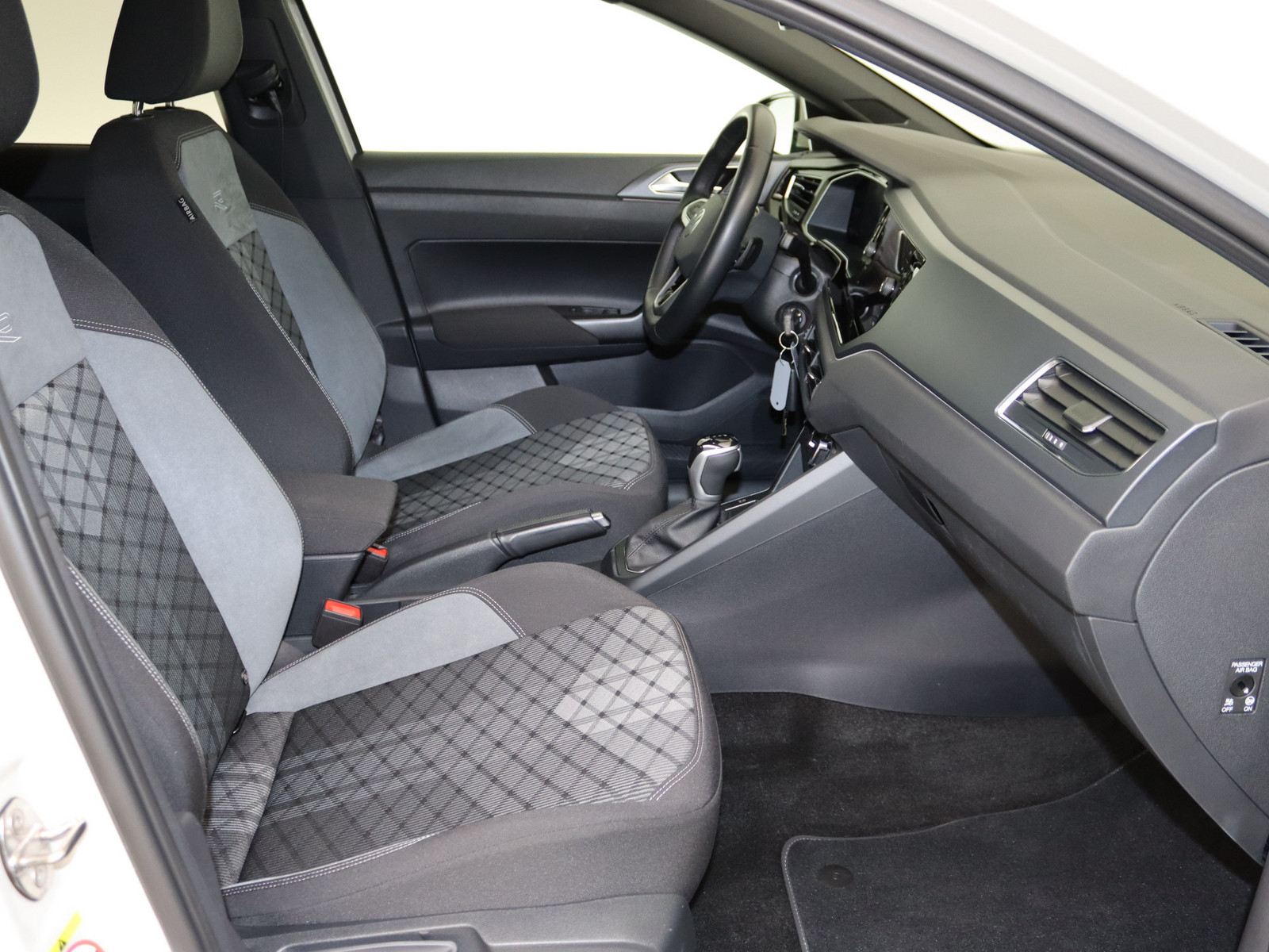 VW Polo 1.0 TSI R-Line VW Polo 1.0 TSI R-Line