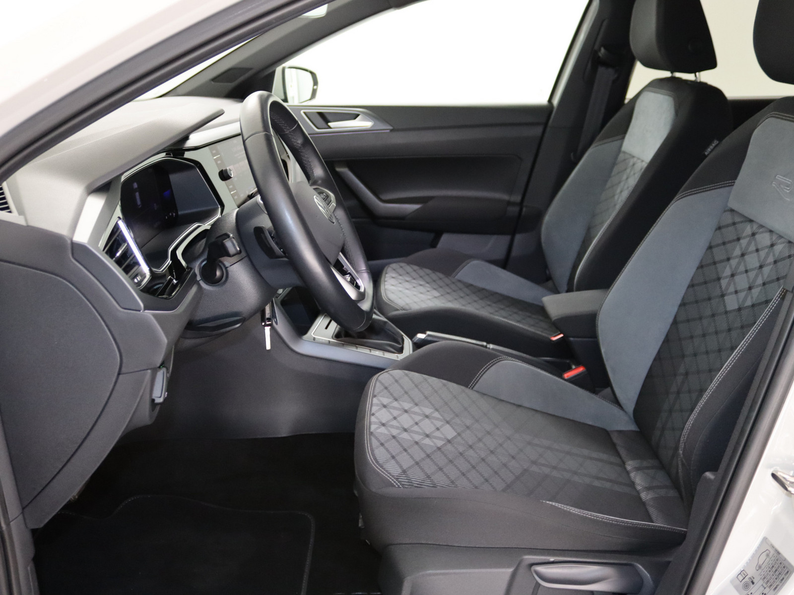 VW Polo 1.0 TSI R-Line VW Polo 1.0 TSI R-Line