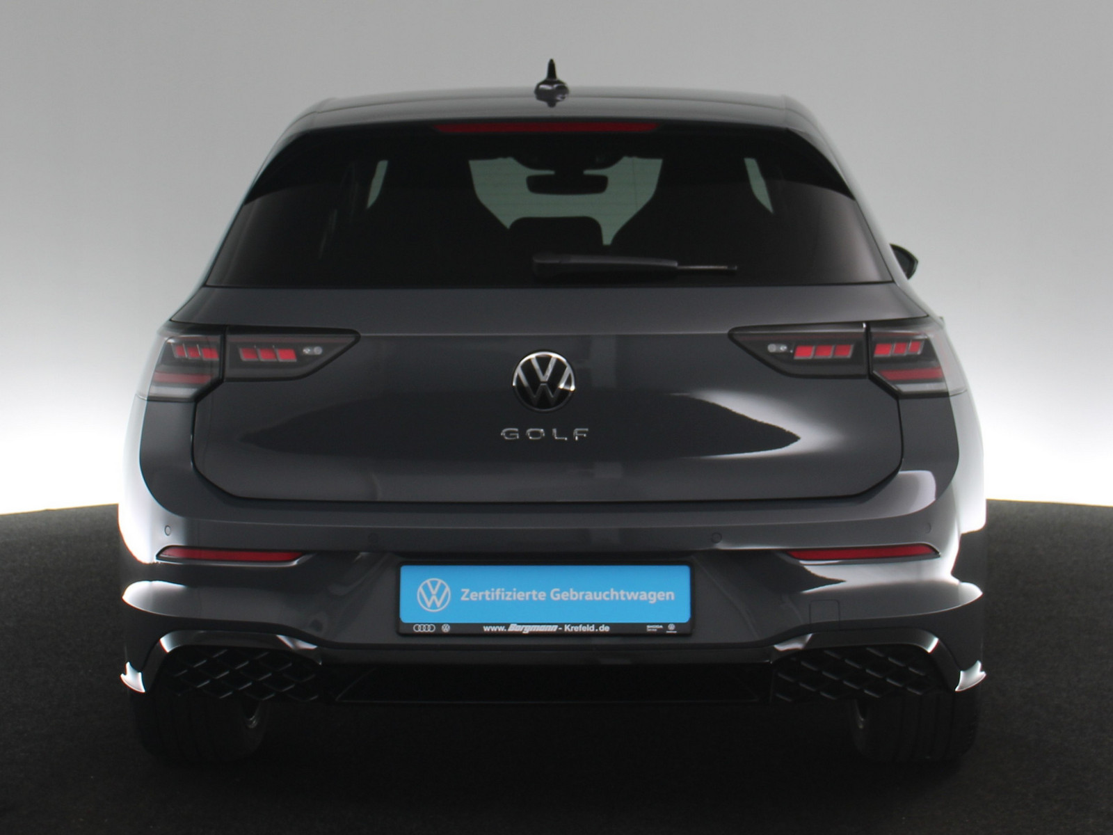 VW Golf VIII 2.0 TDI R-Line VW Golf VIII 2.0 TDI R-Line