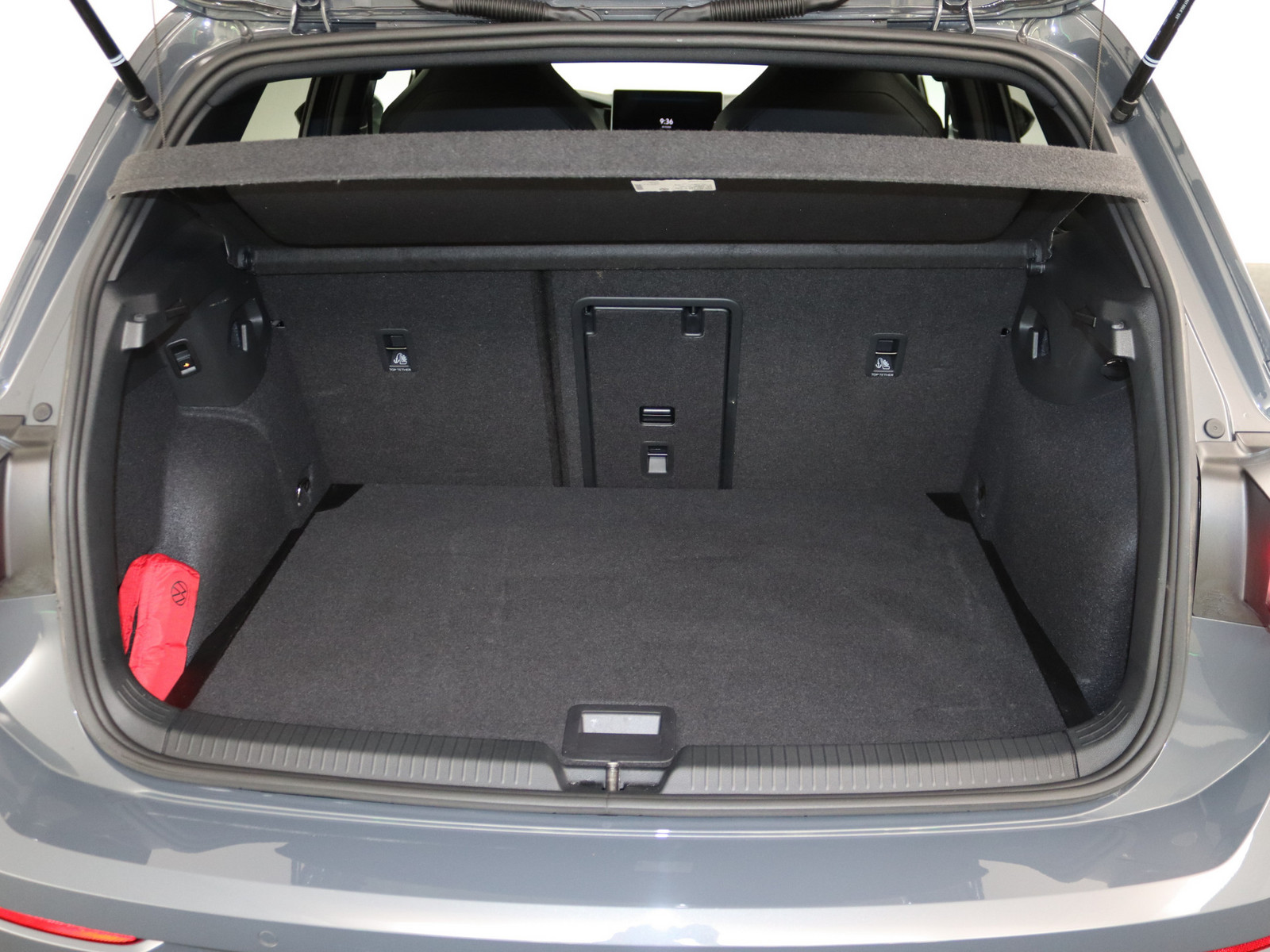 VW Golf VIII 2.0 TDI R-Line VW Golf VIII 2.0 TDI R-Line