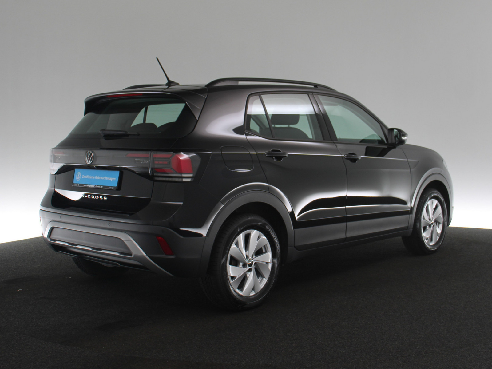 VW T-Cross 1.0 TSI Life VW T-Cross 1.0 TSI Life