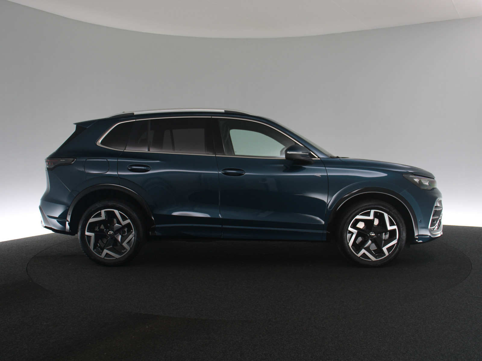 VW Tiguan 2.0 TSI R-Line 4Motion VW Tiguan 2.0 TSI R-Line 4Motion