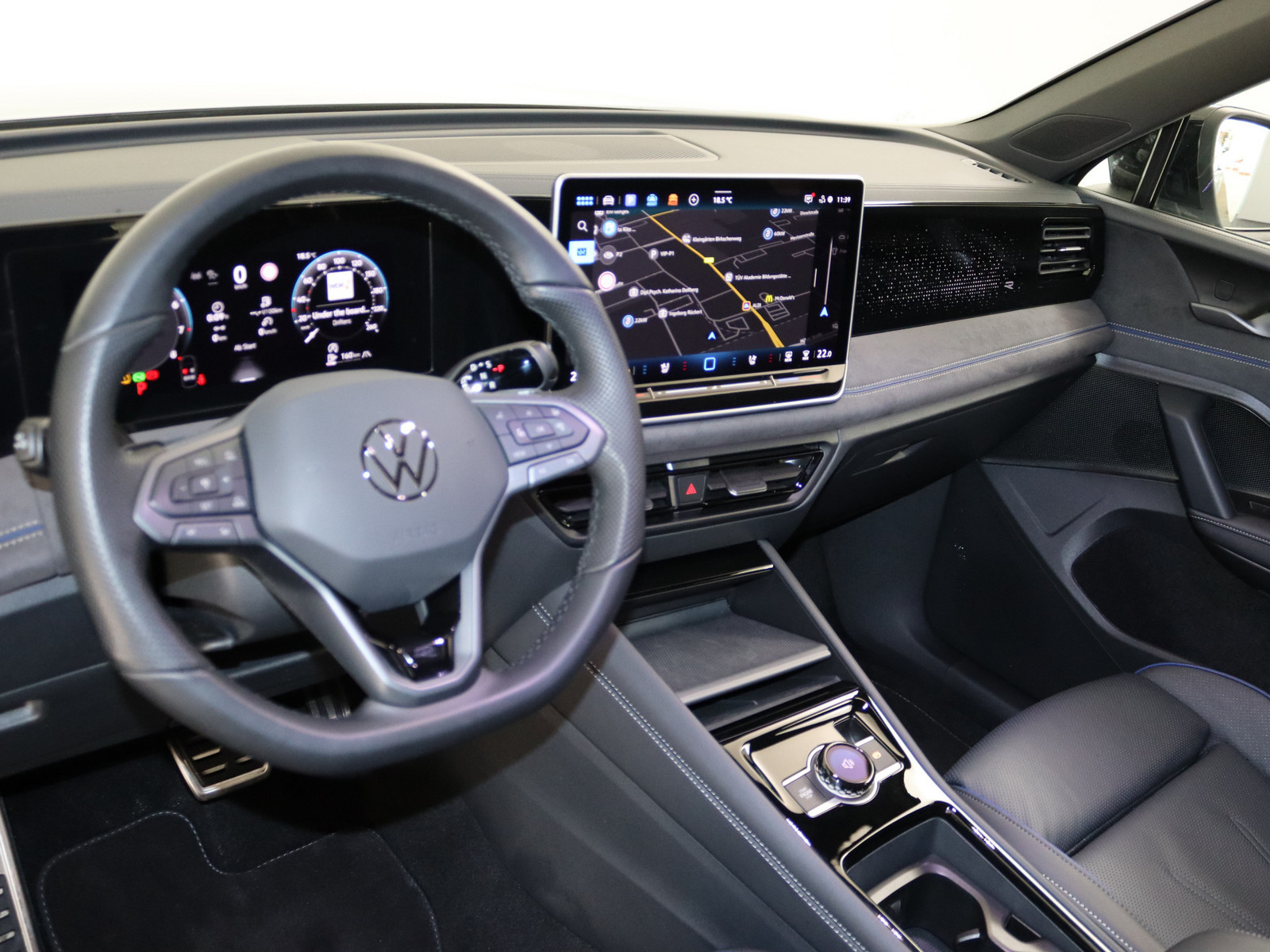 VW Tiguan 2.0 TSI R-Line 4Motion VW Tiguan 2.0 TSI R-Line 4Motion