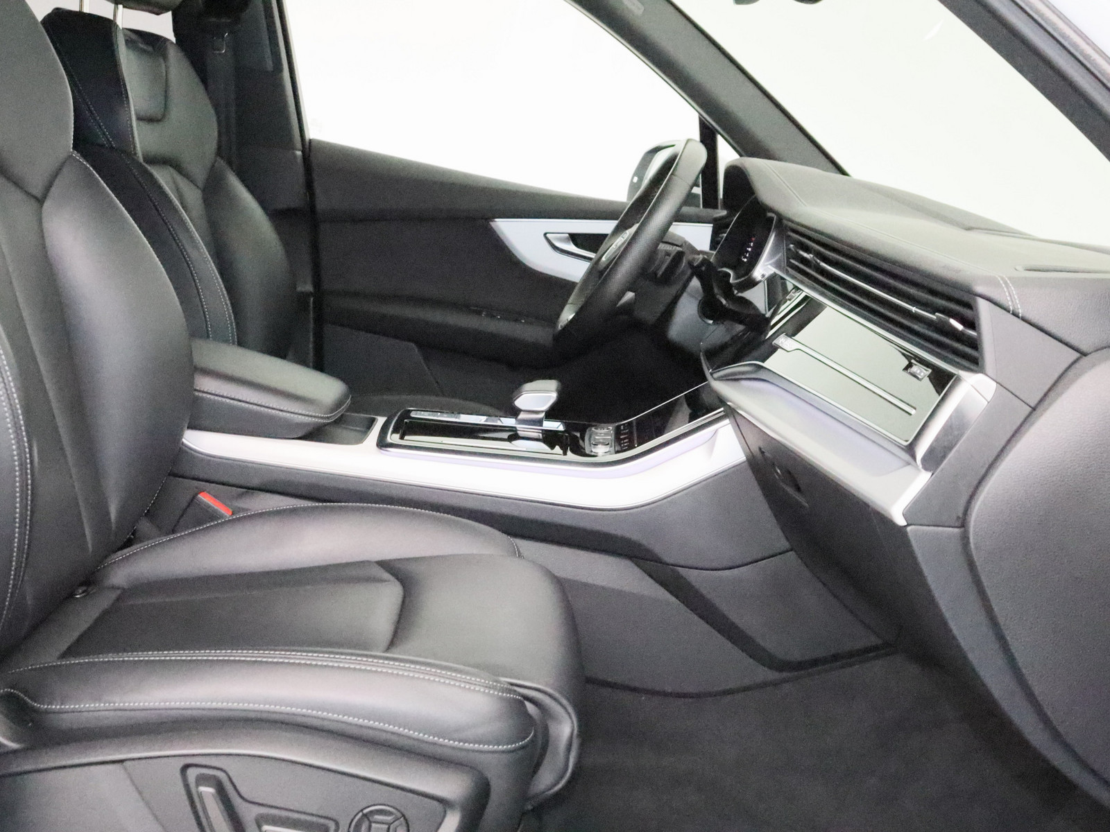 AUDI Q7 50 TDI quattro S line AUDI Q7 50 TDI quattro S line