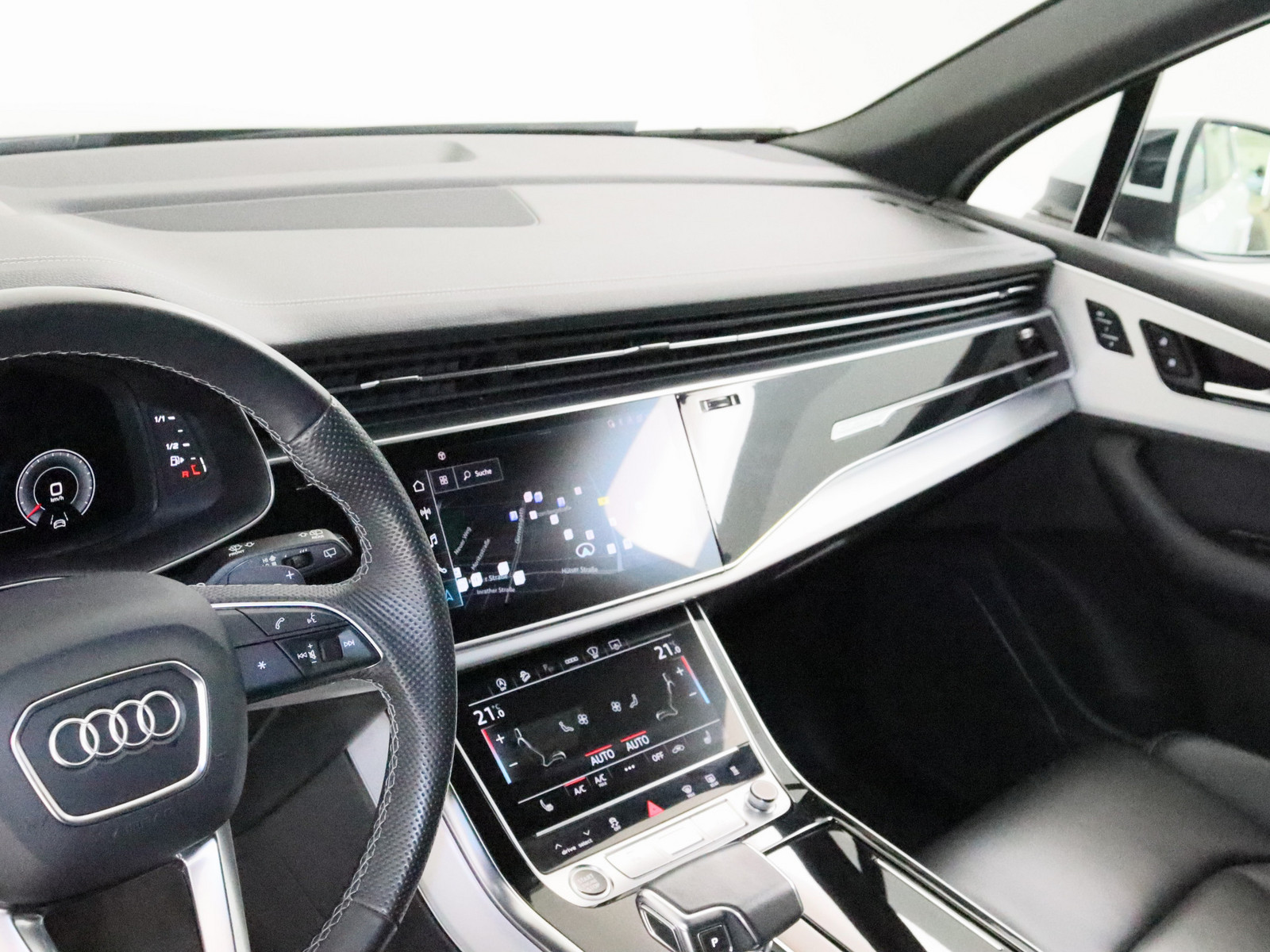 AUDI Q7 50 TDI quattro S line AUDI Q7 50 TDI quattro S line