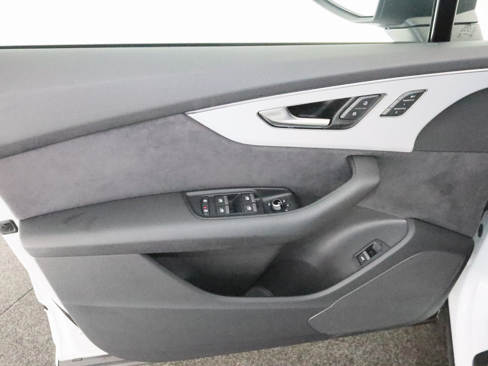 AUDI Q7 50 TDI quattro S line AUDI Q7 50 TDI quattro S line