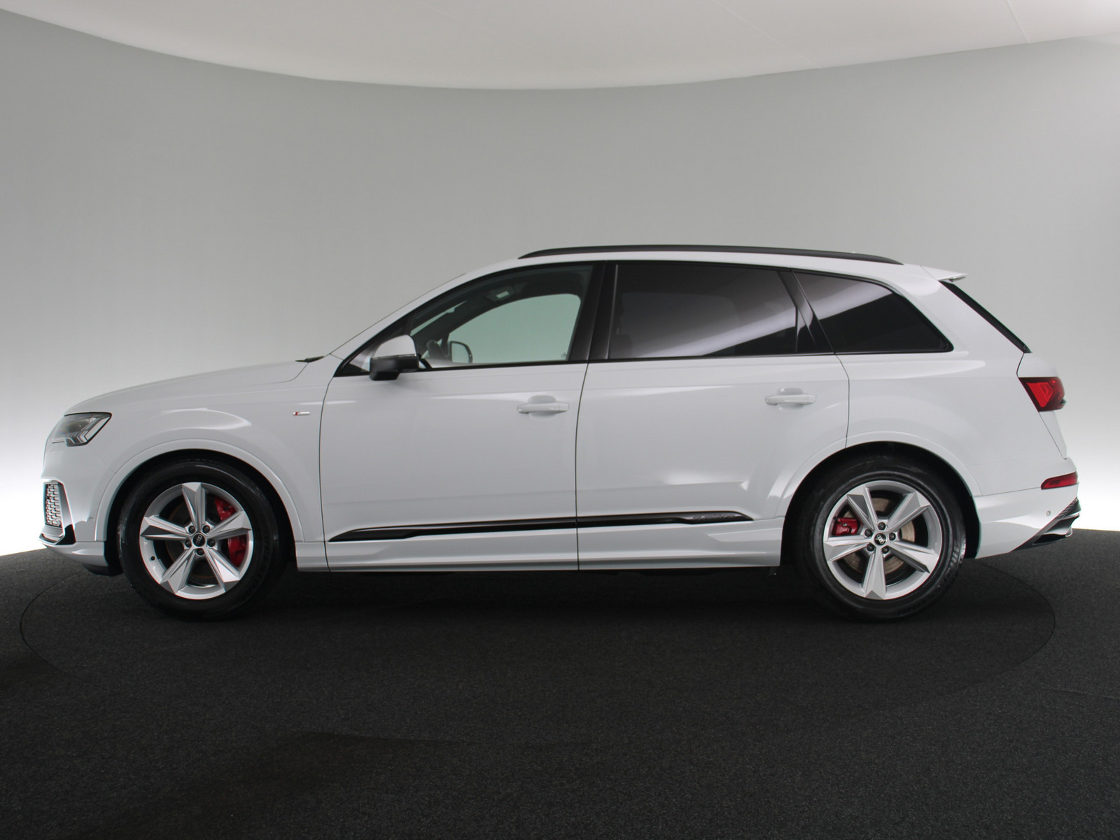 AUDI Q7 50 TDI quattro S line AUDI Q7 50 TDI quattro S line