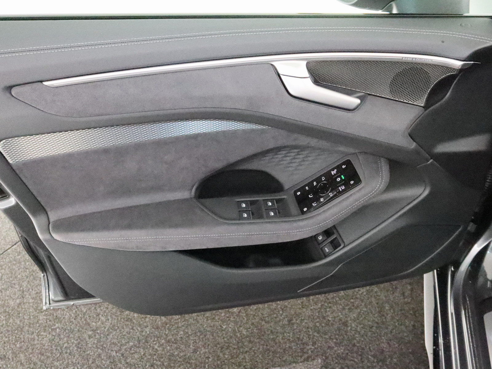 AUDI A6 Avant FSI edition one 2.0 270 kW TFSI e-hybrid quattro AUDI A6 Avant FSI edition one 2.0 270 kW TFSI e-hybrid quattro