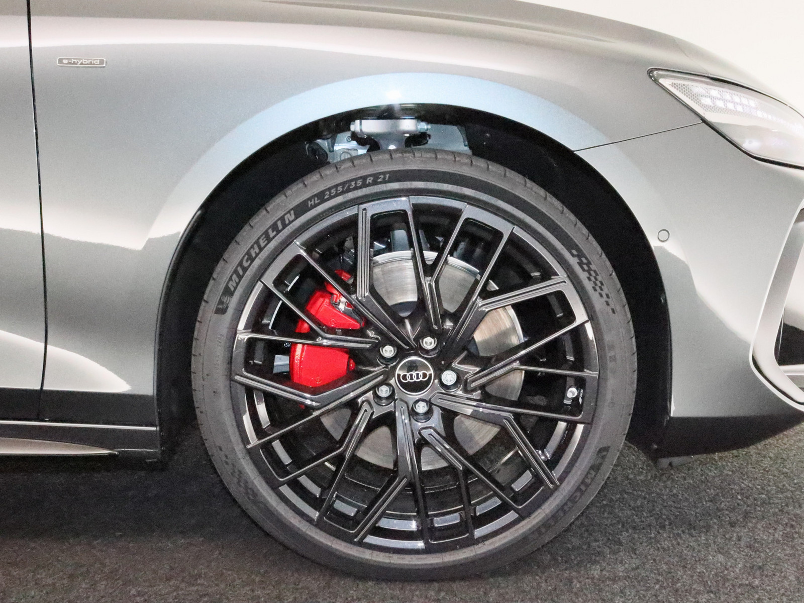 AUDI A6 Avant FSI edition one 2.0 270 kW TFSI e-hybrid quattro AUDI A6 Avant FSI edition one 2.0 270 kW TFSI e-hybrid quattro