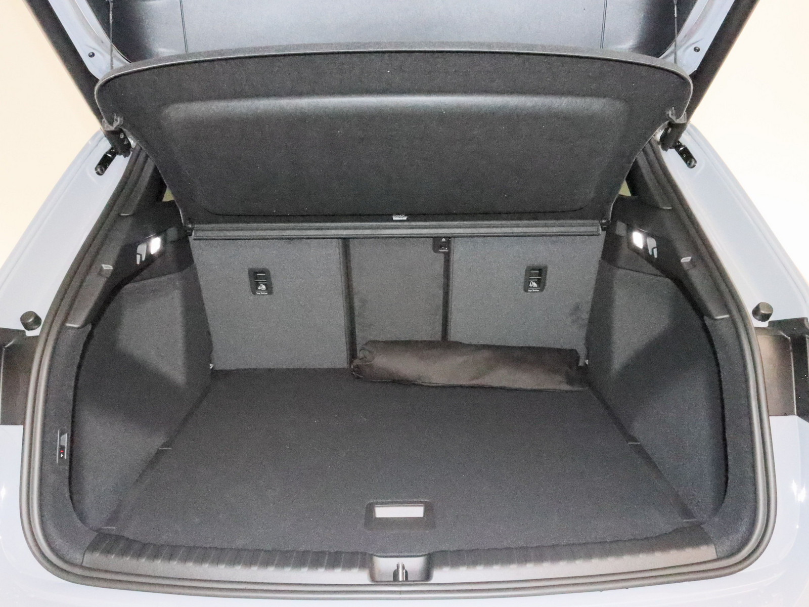 AUDI Q4 e-tron 45 S Line AUDI Q4 e-tron 45 S Line