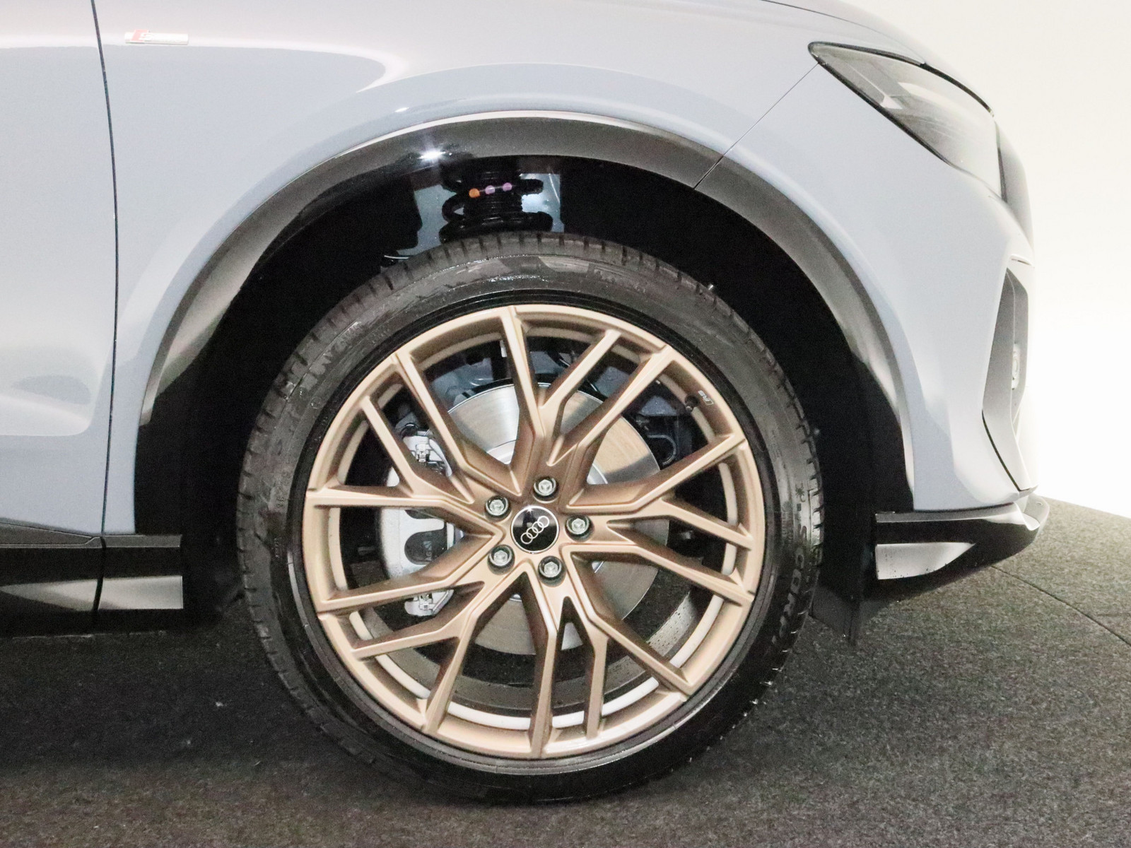 AUDI Q4 e-tron 45 S Line AUDI Q4 e-tron 45 S Line