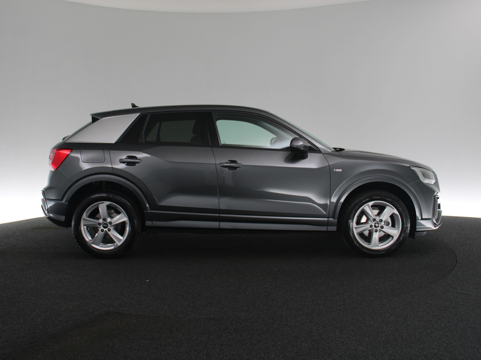 AUDI Q2 35 TFSI S line AUDI Q2 35 TFSI S line