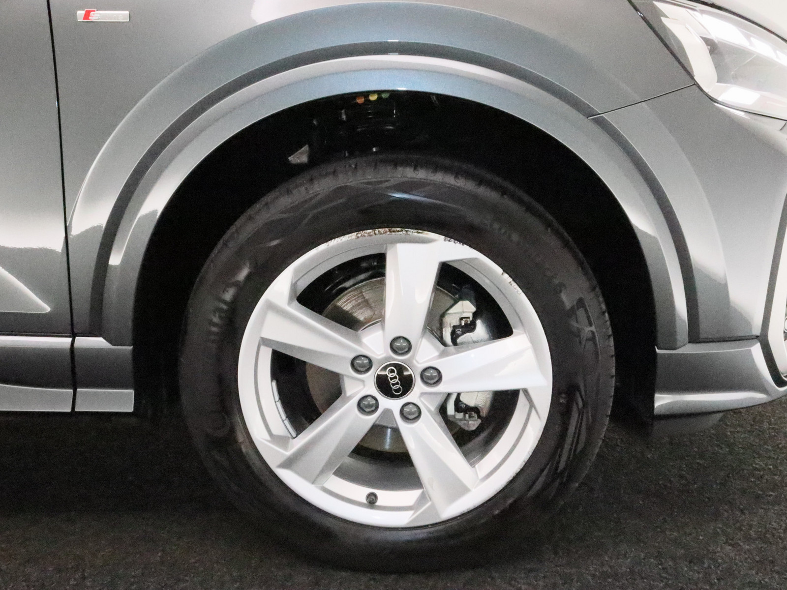 AUDI Q2 35 TFSI S line AUDI Q2 35 TFSI S line