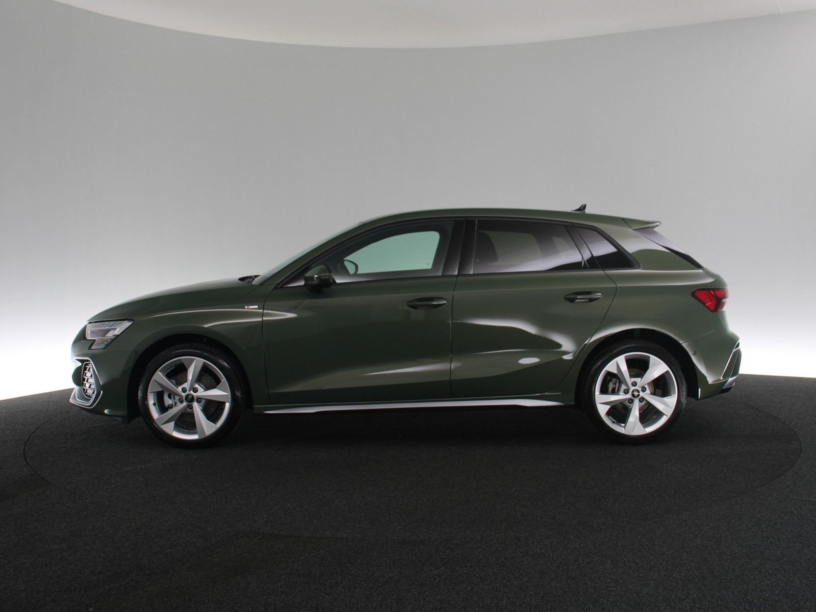 AUDI A3 Sportback quattro S line AUDI A3 Sportback quattro S line