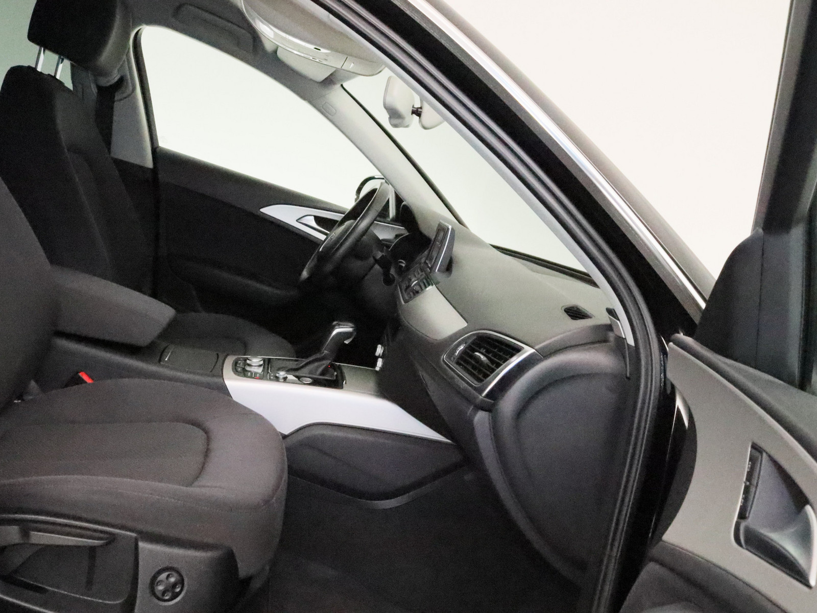 AUDI A6 Avant 2.0 TDI ultra AUDI A6 Avant 2.0 TDI ultra