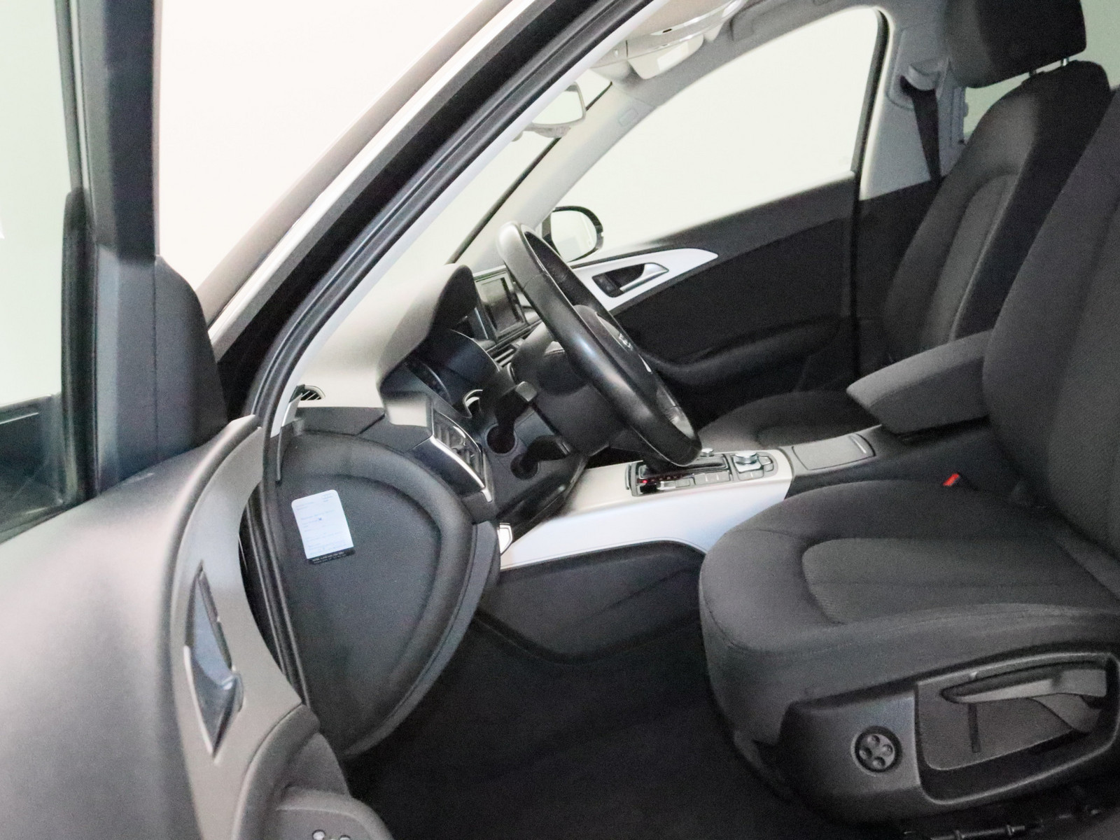 AUDI A6 Avant 2.0 TDI ultra AUDI A6 Avant 2.0 TDI ultra