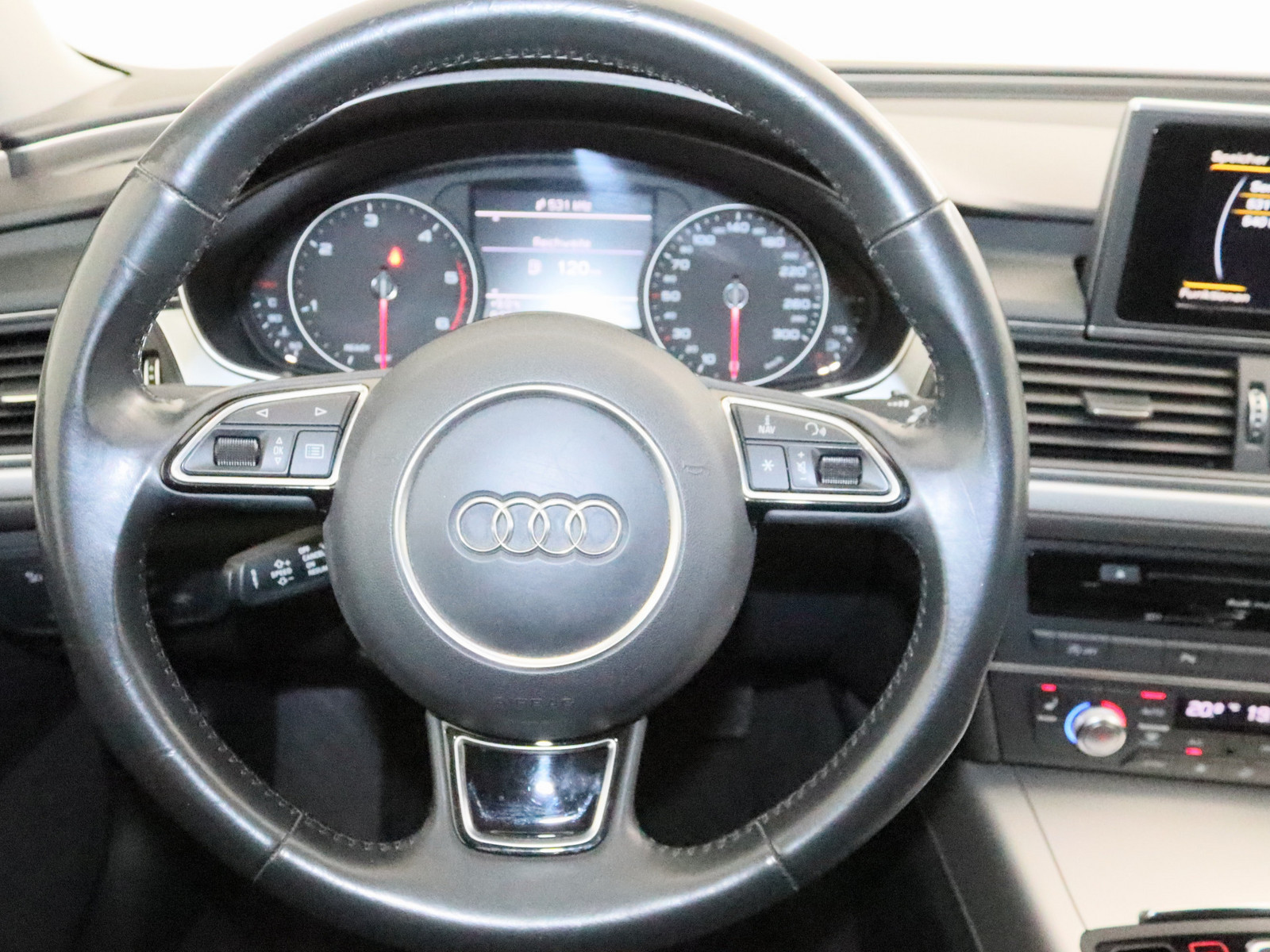 AUDI A6 Avant 2.0 TDI ultra AUDI A6 Avant 2.0 TDI ultra