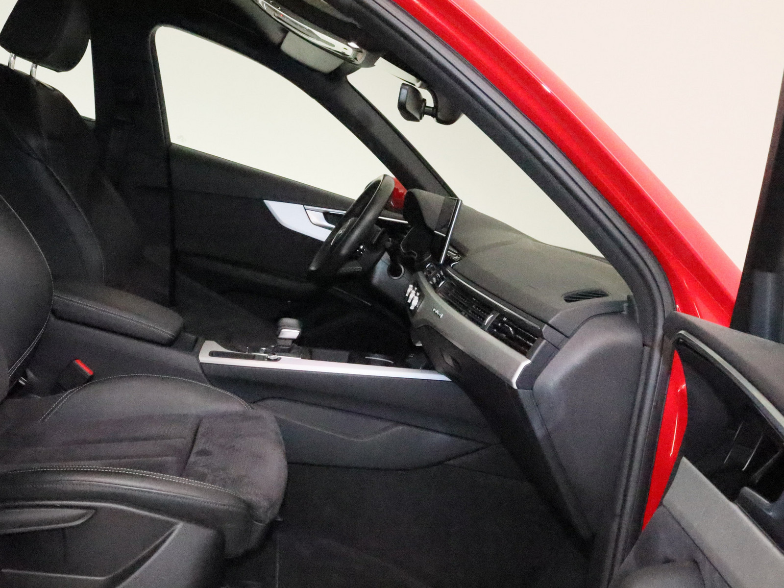 AUDI A4 Lim. 40 TDI quattro S line AUDI A4 Lim. 40 TDI quattro S line