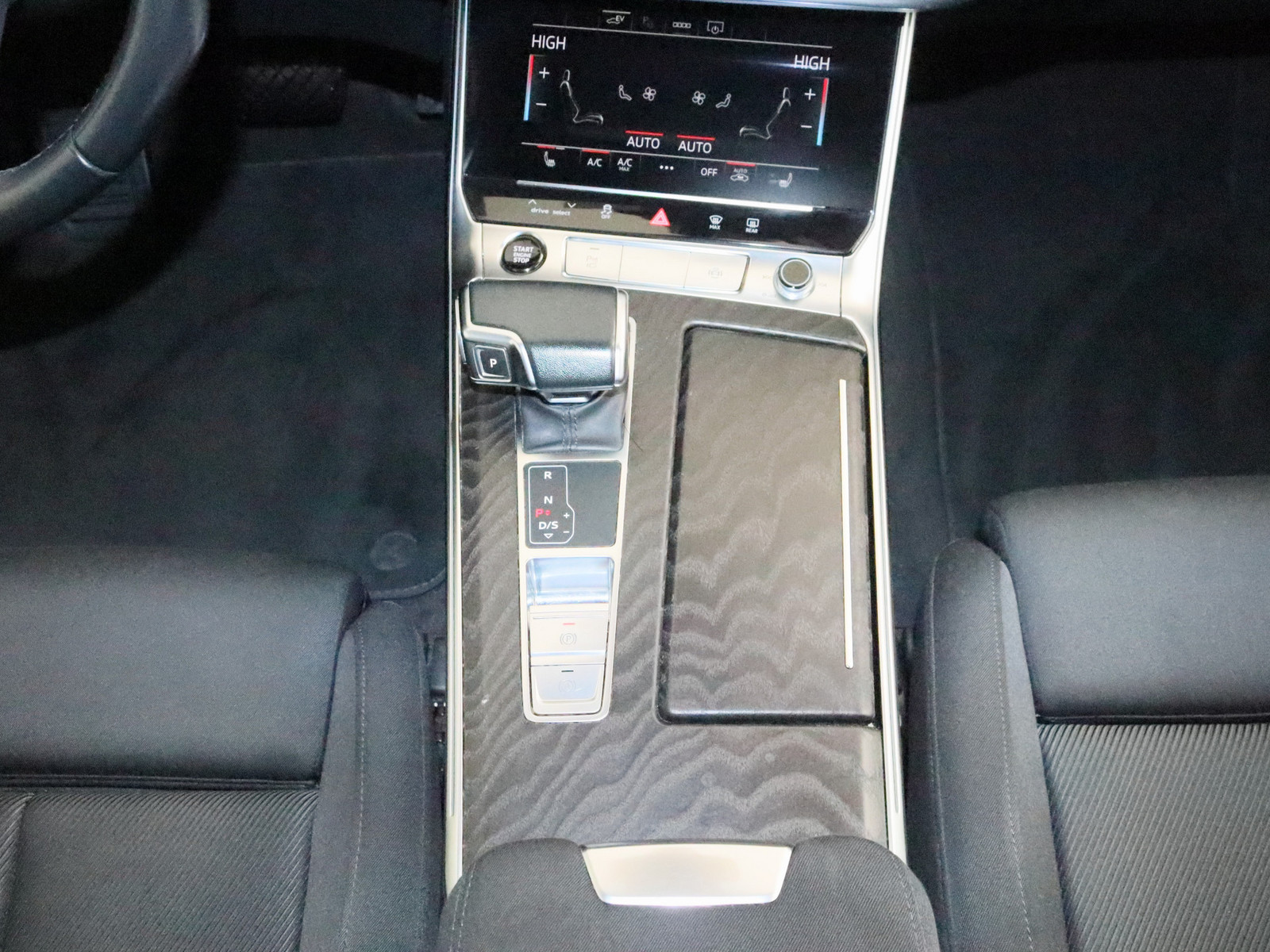 AUDI A6 Avant 50 TFSI e quattro sport AUDI A6 Avant 50 TFSI e quattro sport