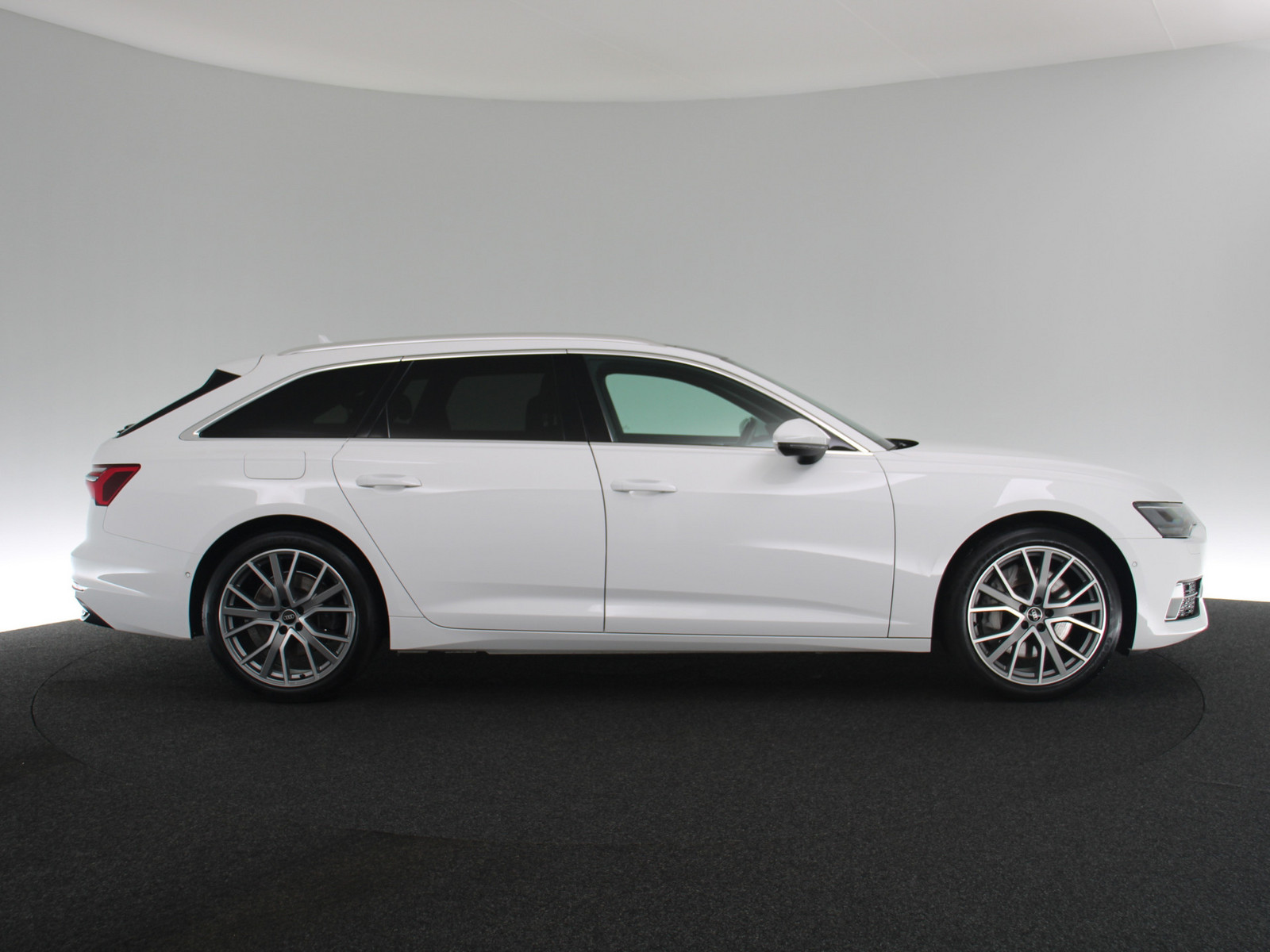 AUDI A6 Avant 50 TFSI e quattro sport AUDI A6 Avant 50 TFSI e quattro sport