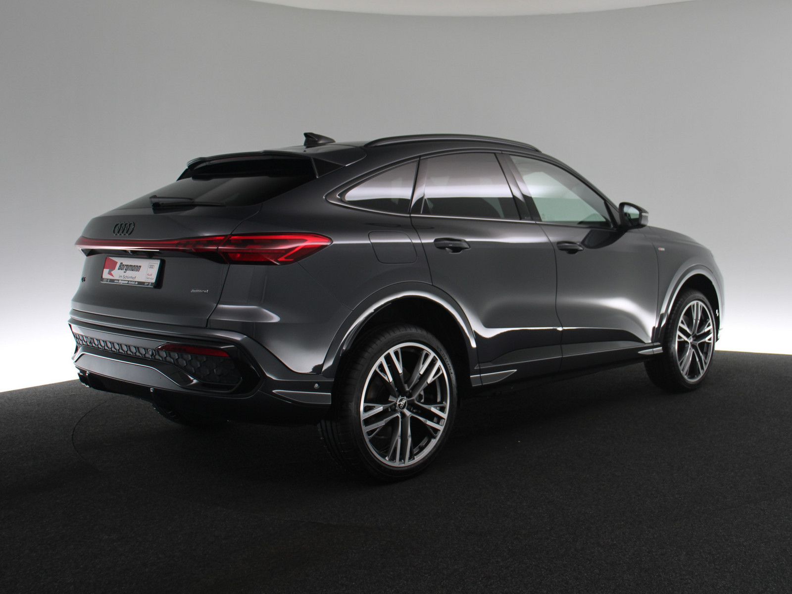 AUDI Q5 Sportback 2.0 TDI quattro AUDI Q5 Sportback 2.0 TDI quattro