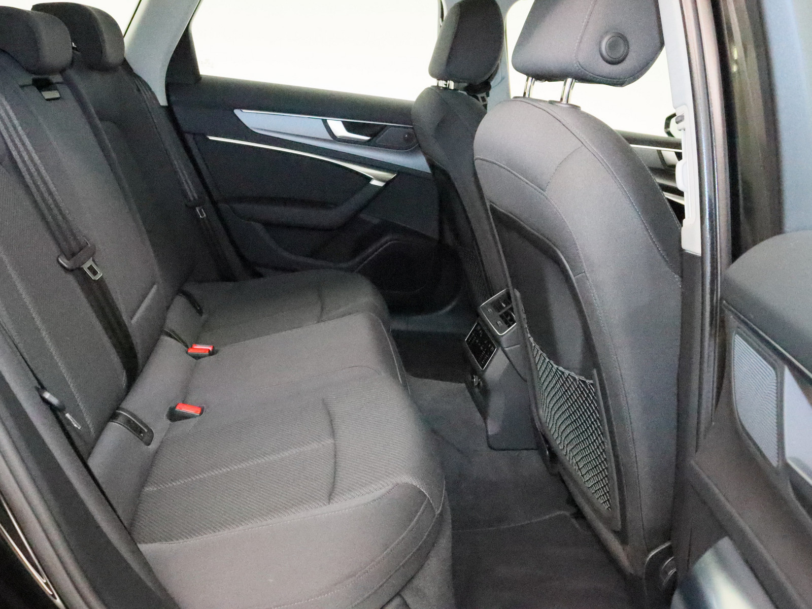 AUDI A6 Avant 40 TDI AUDI A6 Avant 40 TDI