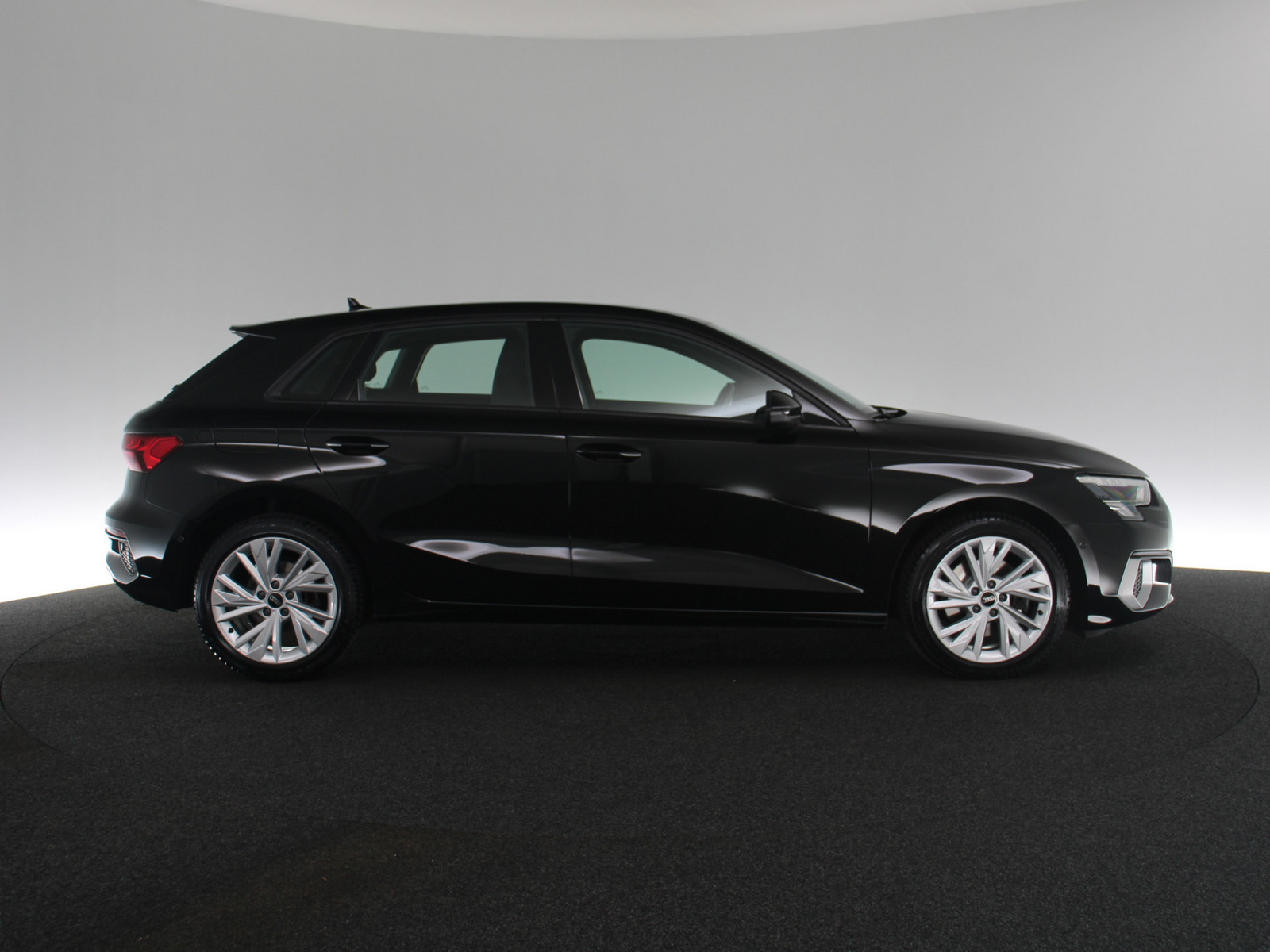 AUDI A3 Sportback 40 TDI quattro advanced AUDI A3 Sportback 40 TDI quattro advanced