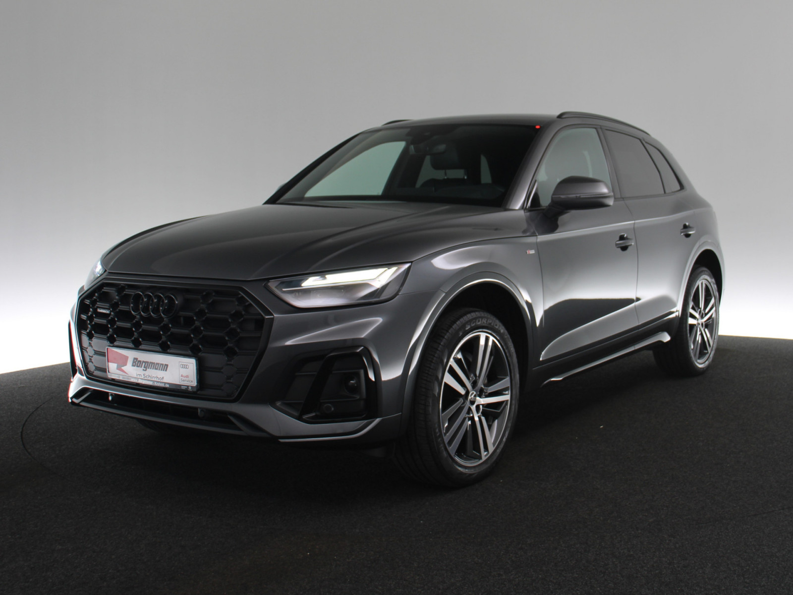 AUDI Q5 40 TFSI quattro S line AUDI Q5 40 TFSI quattro S line