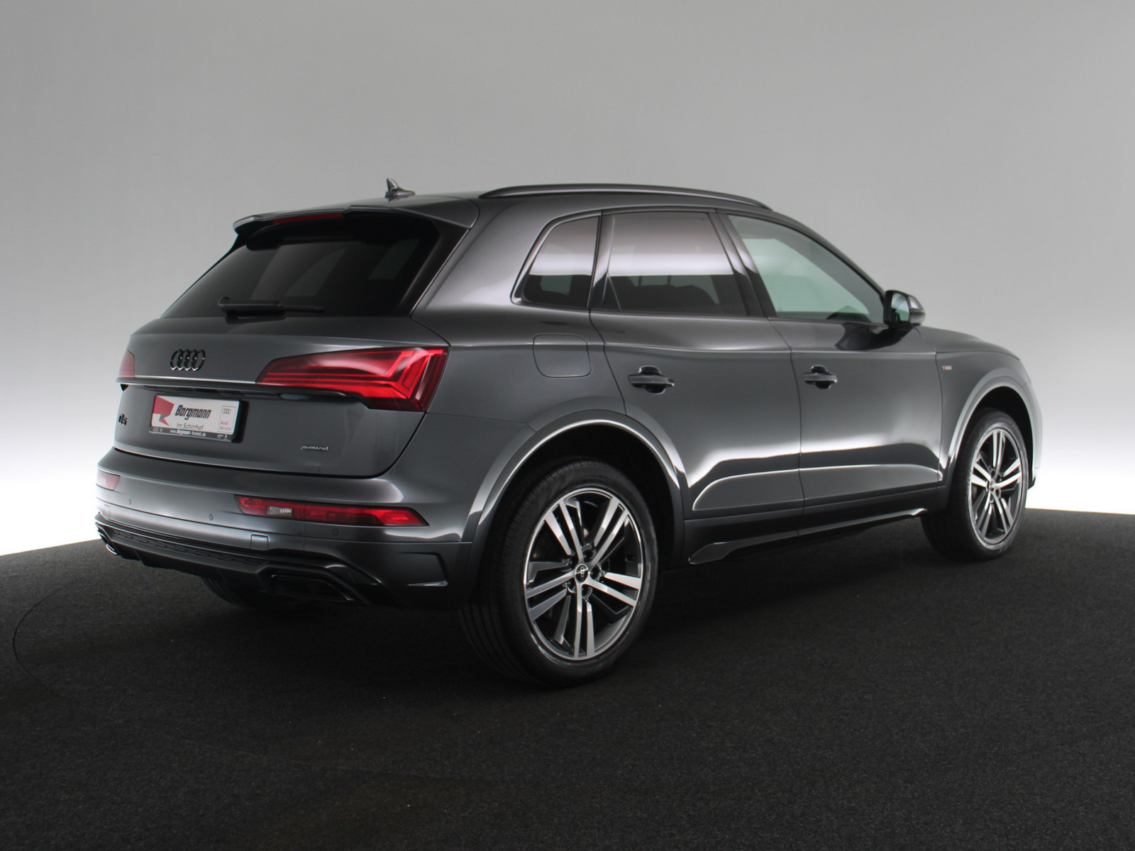 AUDI Q5 40 TFSI quattro S line AUDI Q5 40 TFSI quattro S line