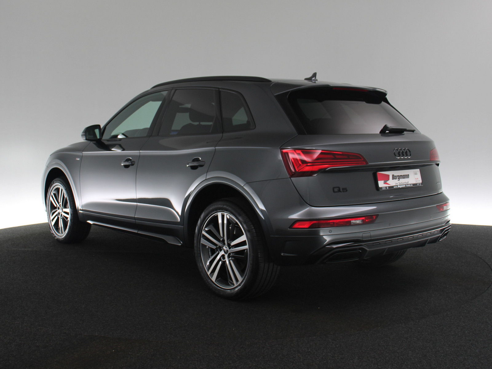 AUDI Q5 40 TFSI quattro S line AUDI Q5 40 TFSI quattro S line