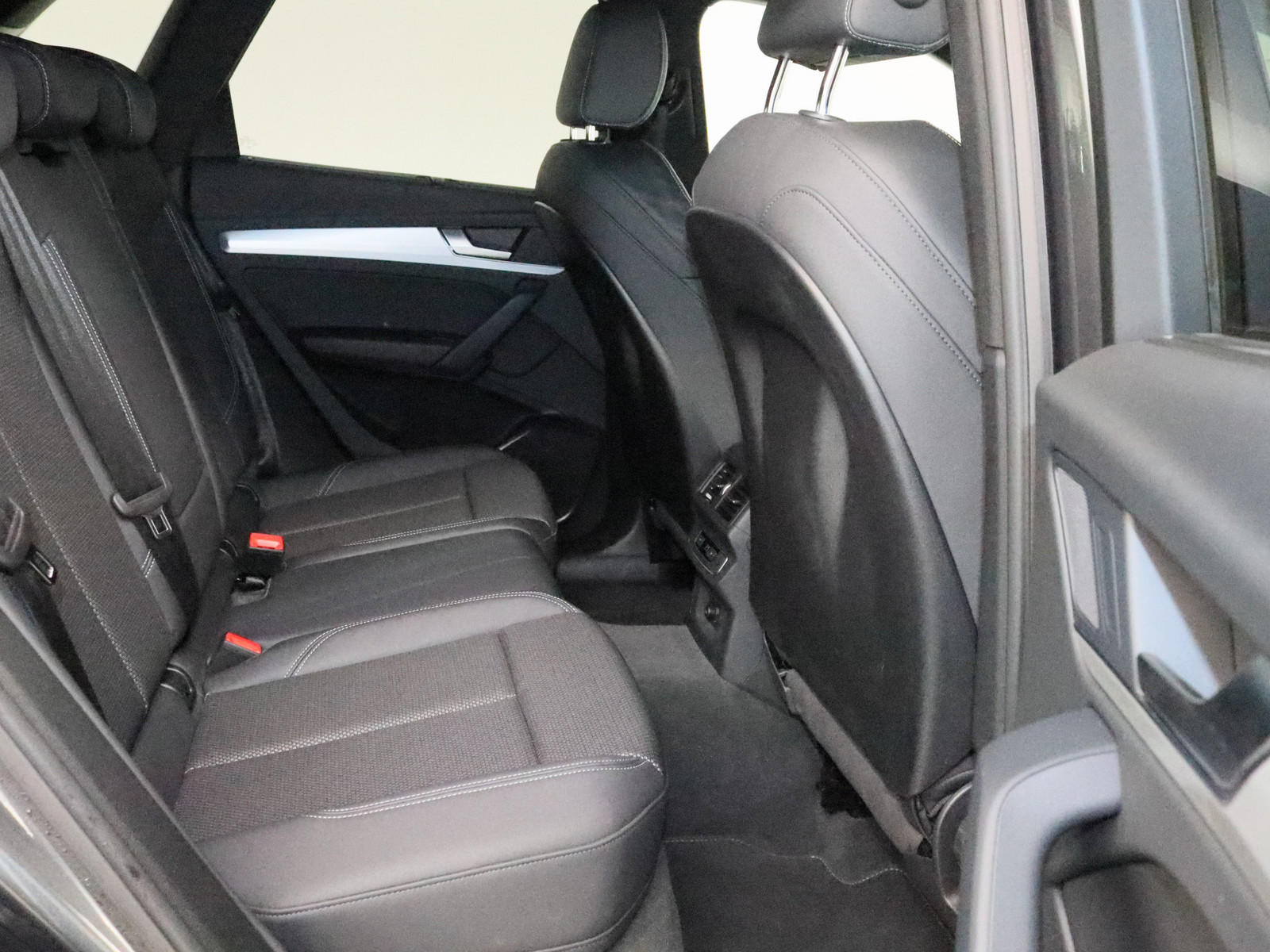 AUDI Q5 40 TFSI quattro S line AUDI Q5 40 TFSI quattro S line