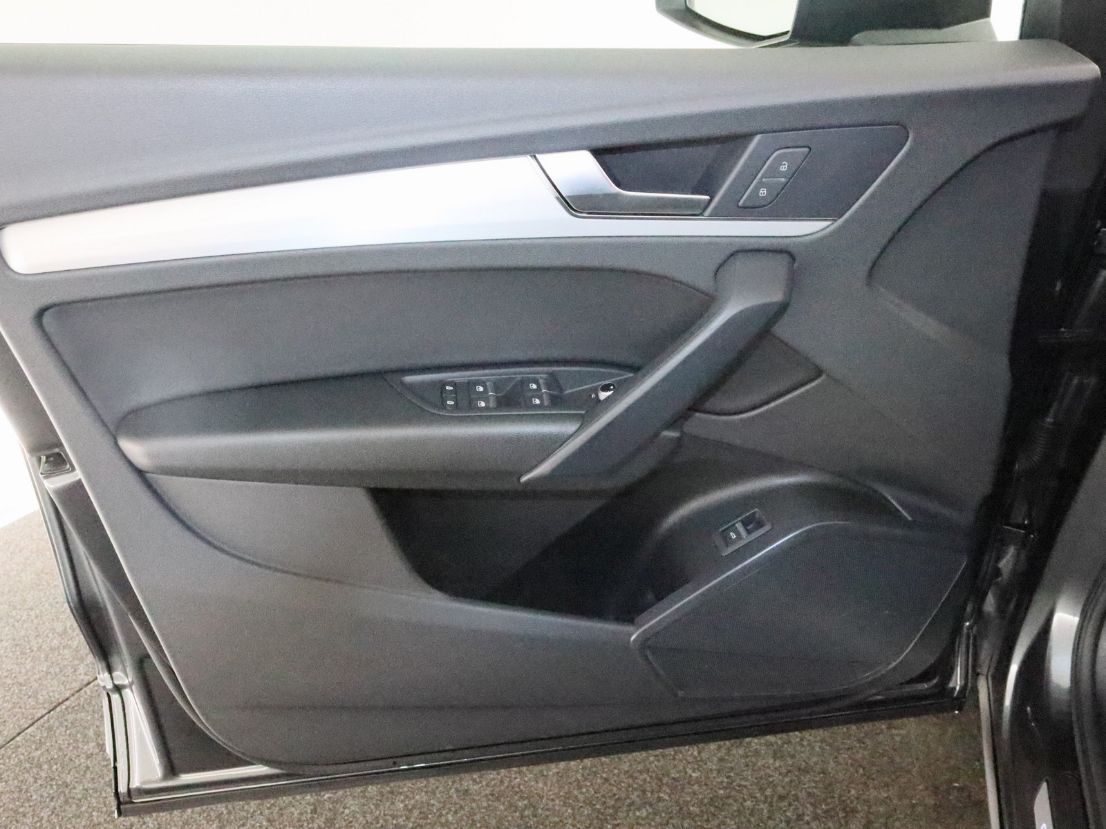 AUDI Q5 40 TFSI quattro S line AUDI Q5 40 TFSI quattro S line