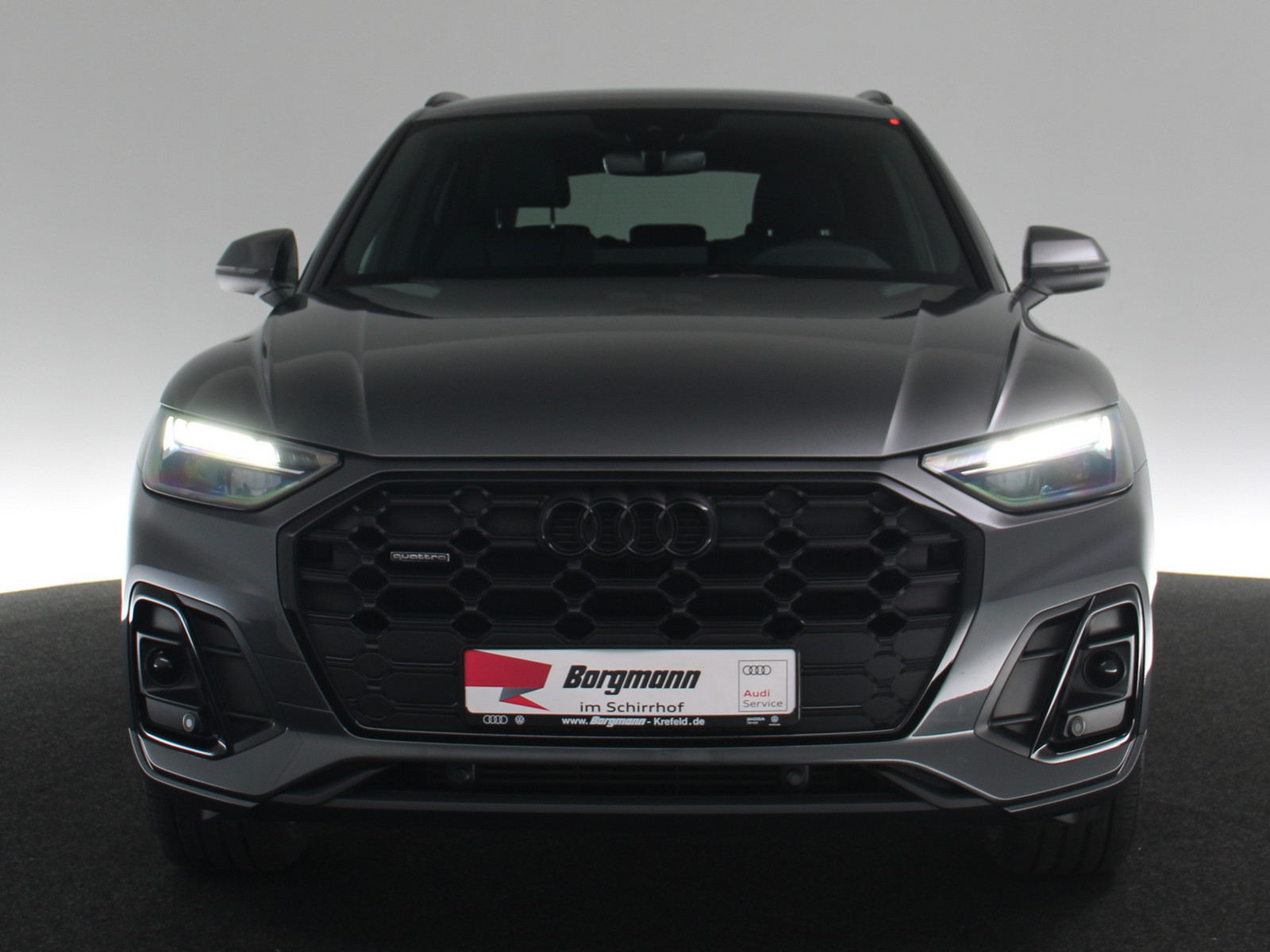 AUDI Q5 40 TFSI quattro S line AUDI Q5 40 TFSI quattro S line