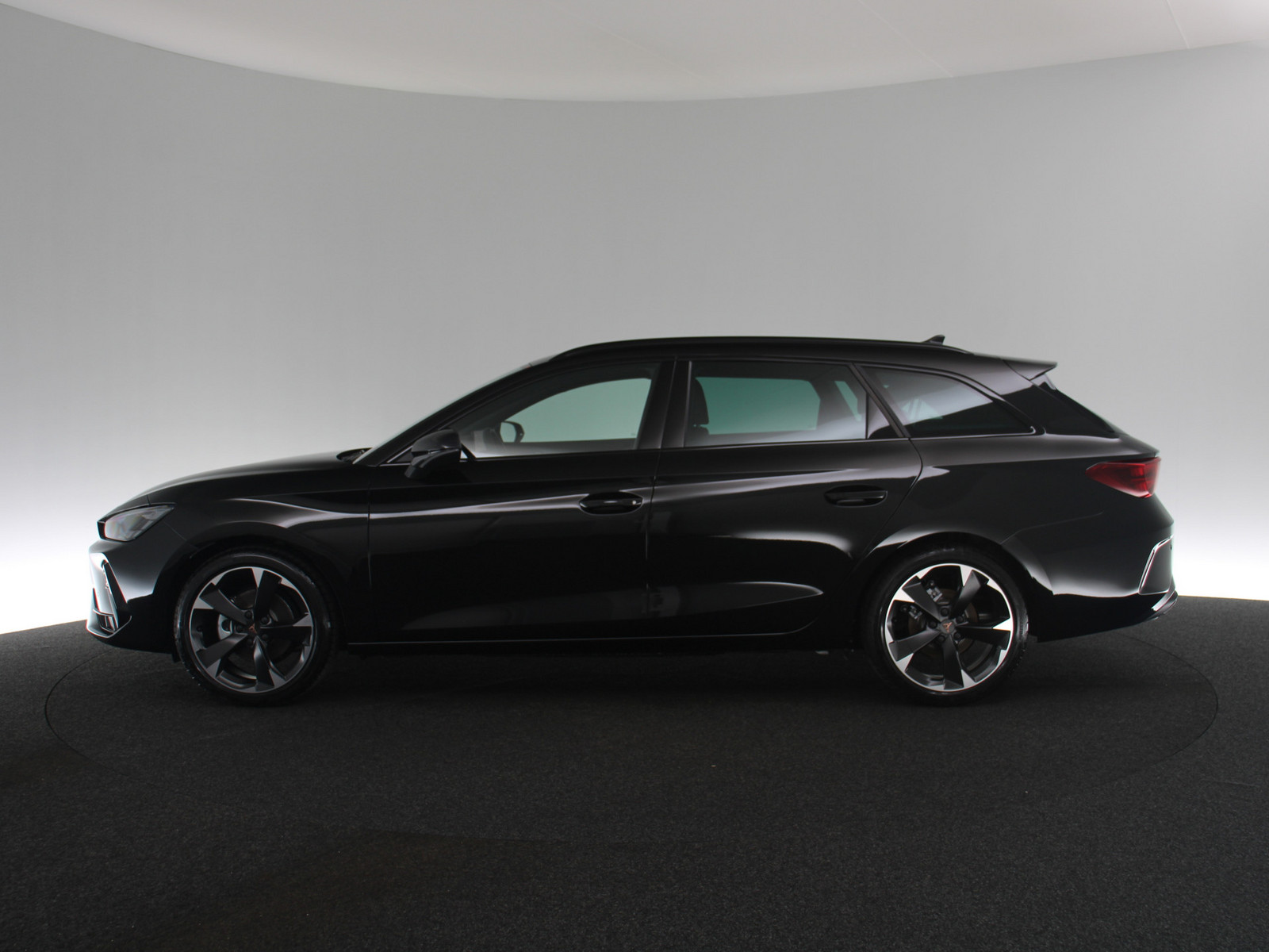 CUPRA Leon Sportstourer 1.5 eTSI CUPRA Leon Sportstourer 1.5 eTSI