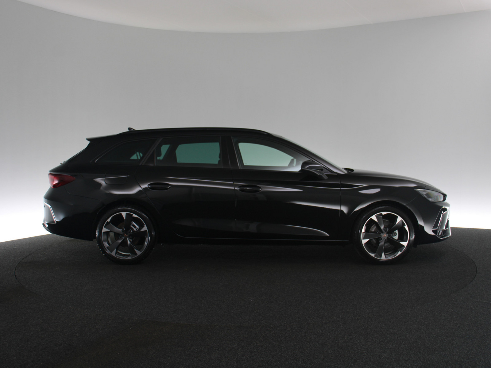 CUPRA Leon Sportstourer 1.5 eTSI CUPRA Leon Sportstourer 1.5 eTSI