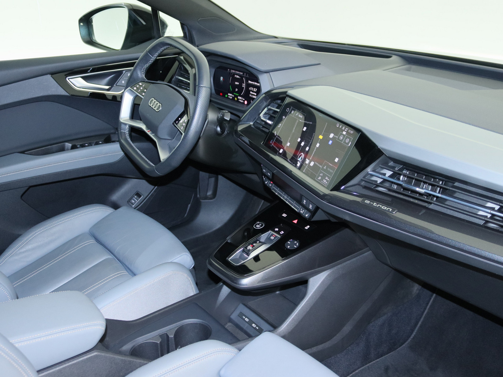 AUDI Q4 e-tron Sportback quattro AUDI Q4 e-tron Sportback quattro