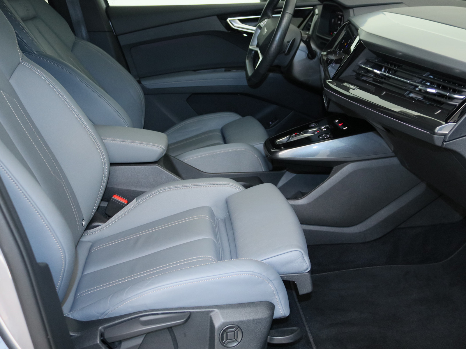 AUDI Q4 e-tron Sportback quattro AUDI Q4 e-tron Sportback quattro