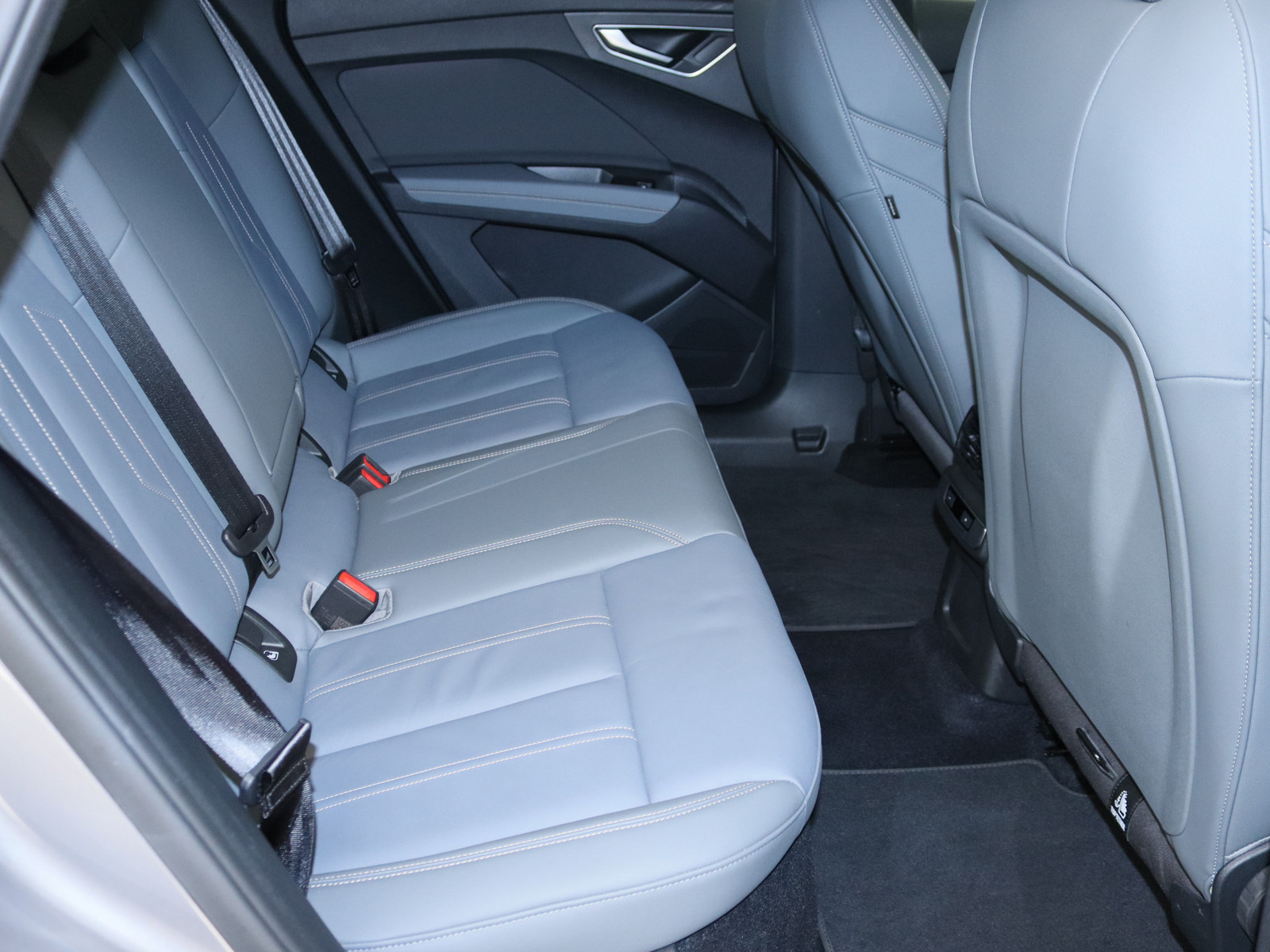 AUDI Q4 e-tron Sportback quattro AUDI Q4 e-tron Sportback quattro