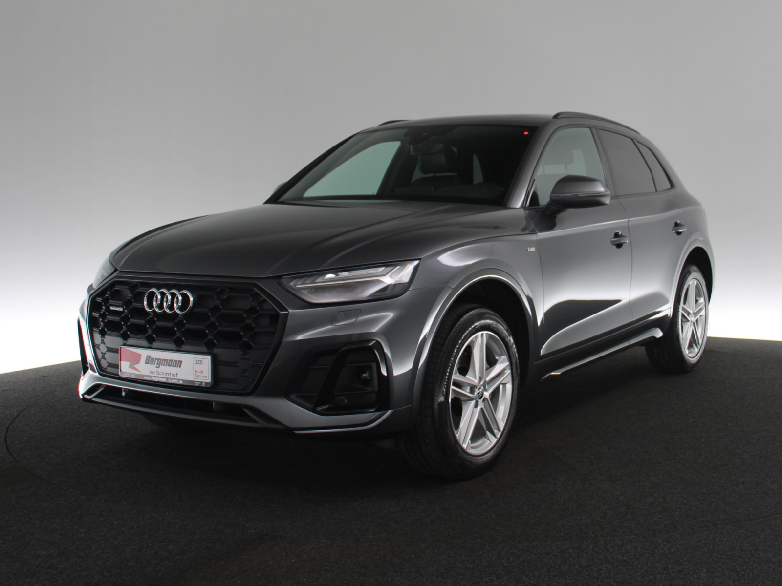 AUDI Q5 40 TDI quattro S line AUDI Q5 40 TDI quattro S line