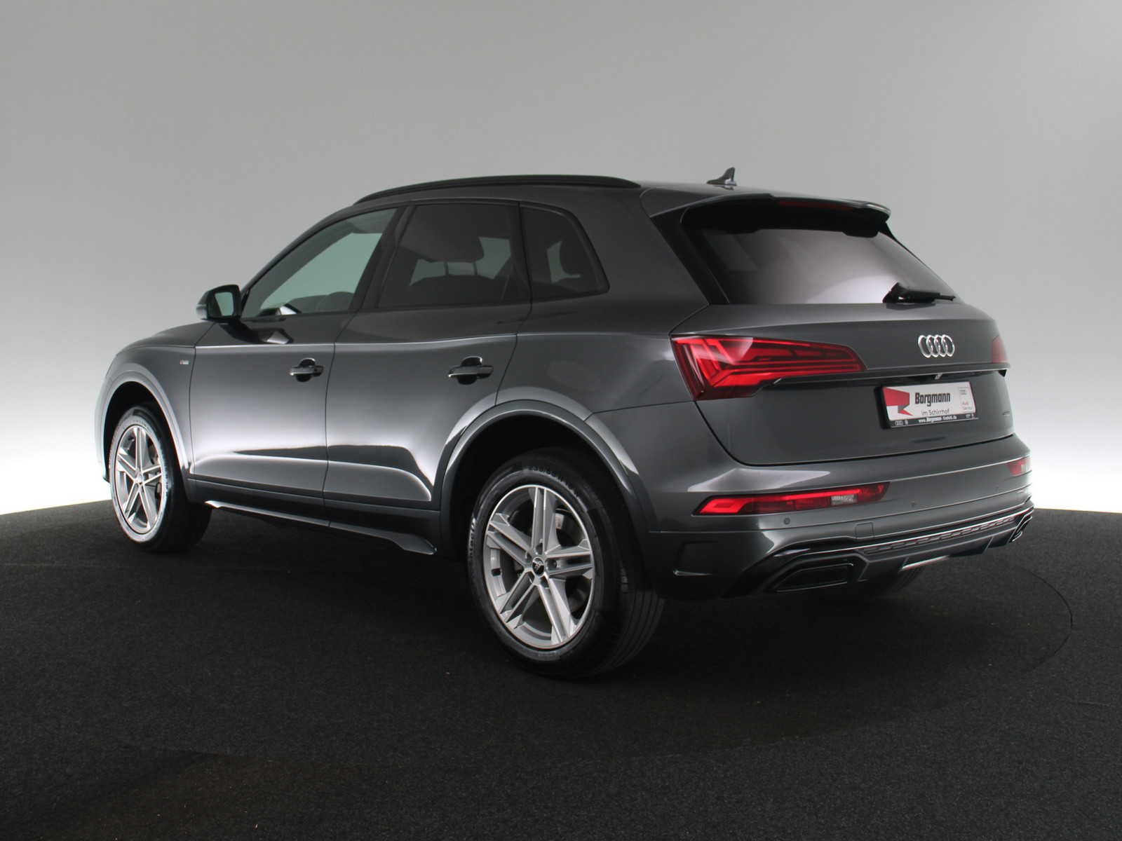 AUDI Q5 40 TDI quattro S line AUDI Q5 40 TDI quattro S line