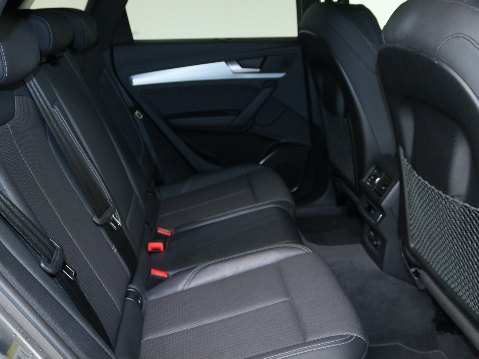 AUDI Q5 40 TDI quattro S line AUDI Q5 40 TDI quattro S line