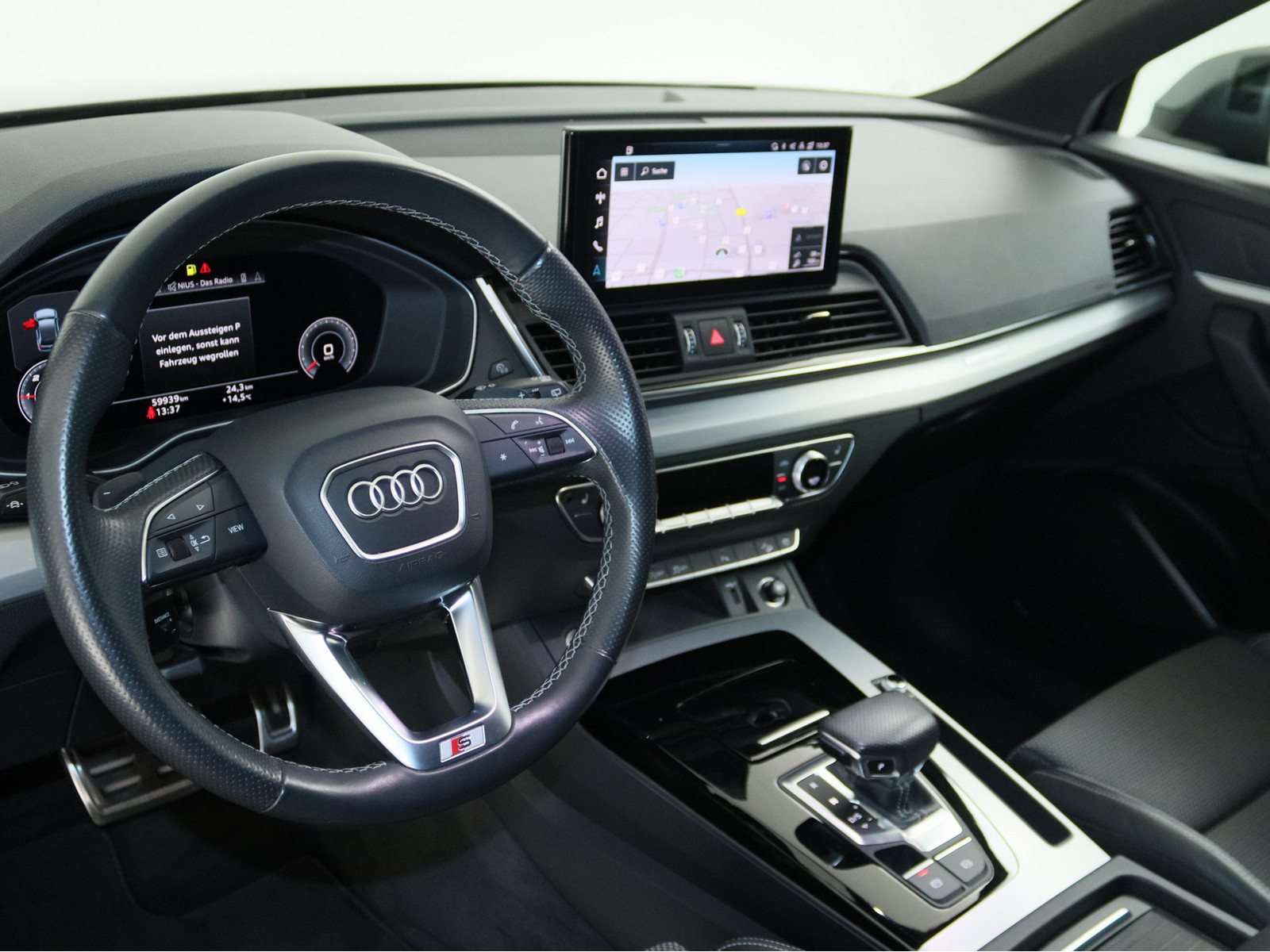 AUDI Q5 40 TDI quattro S line AUDI Q5 40 TDI quattro S line