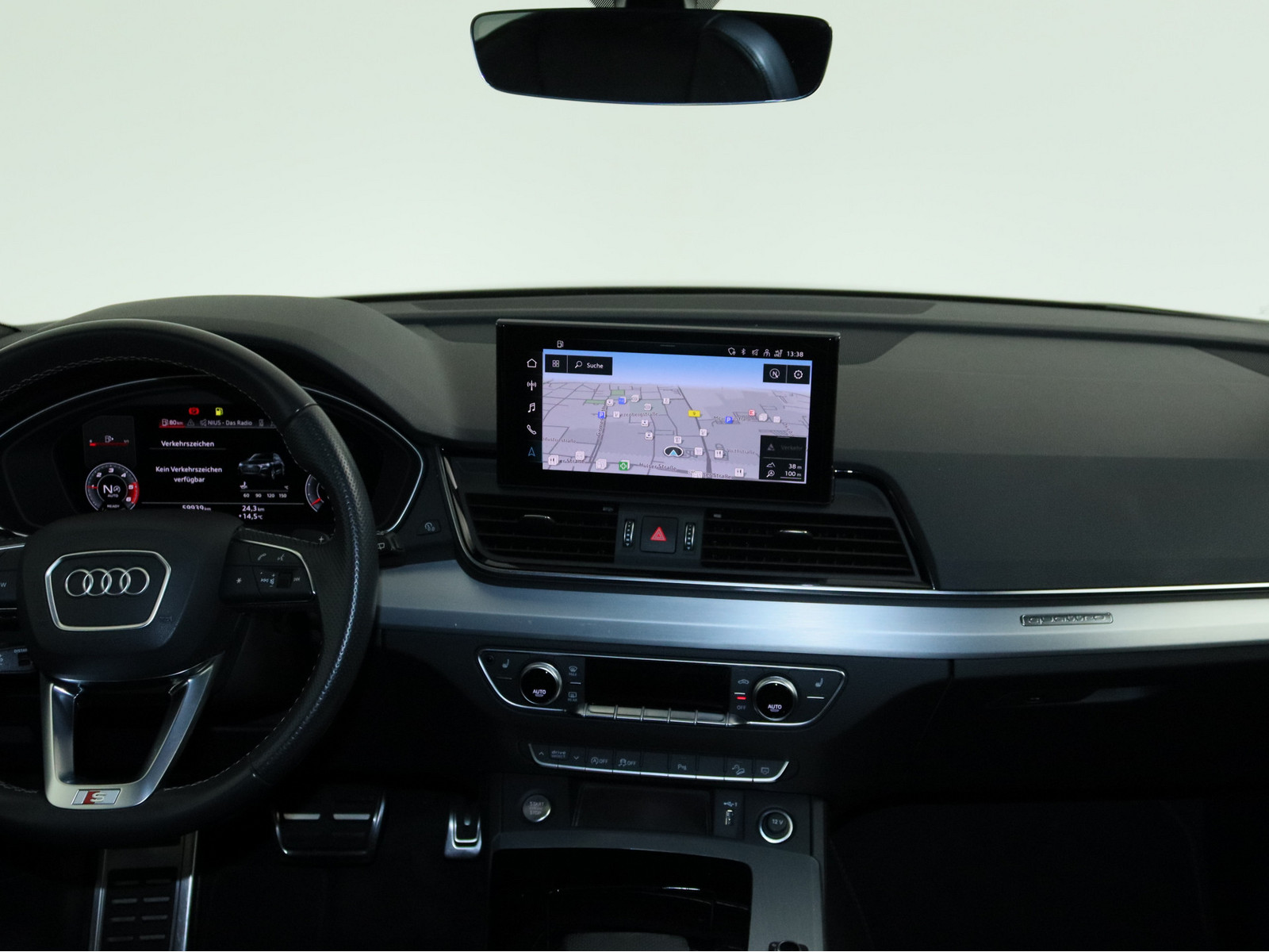 AUDI Q5 40 TDI quattro S line AUDI Q5 40 TDI quattro S line