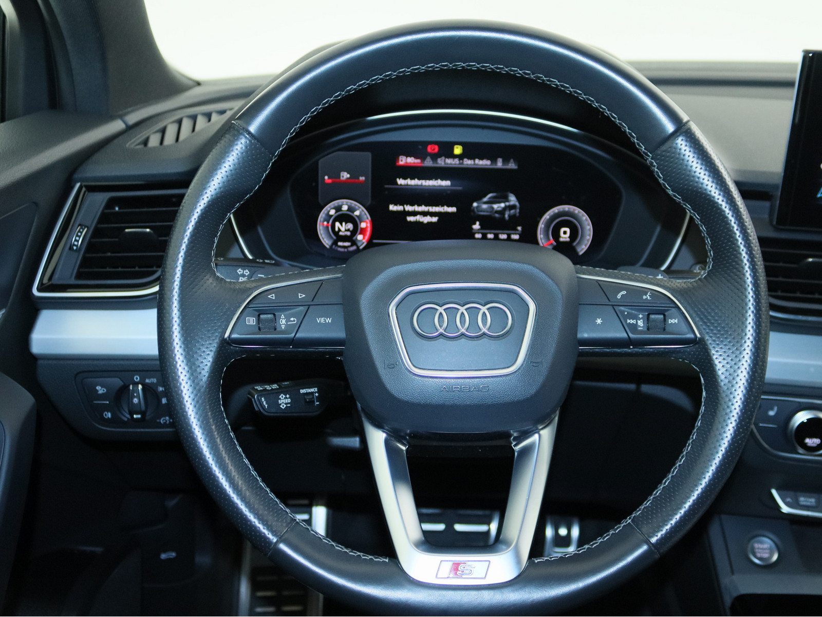 AUDI Q5 40 TDI quattro S line AUDI Q5 40 TDI quattro S line