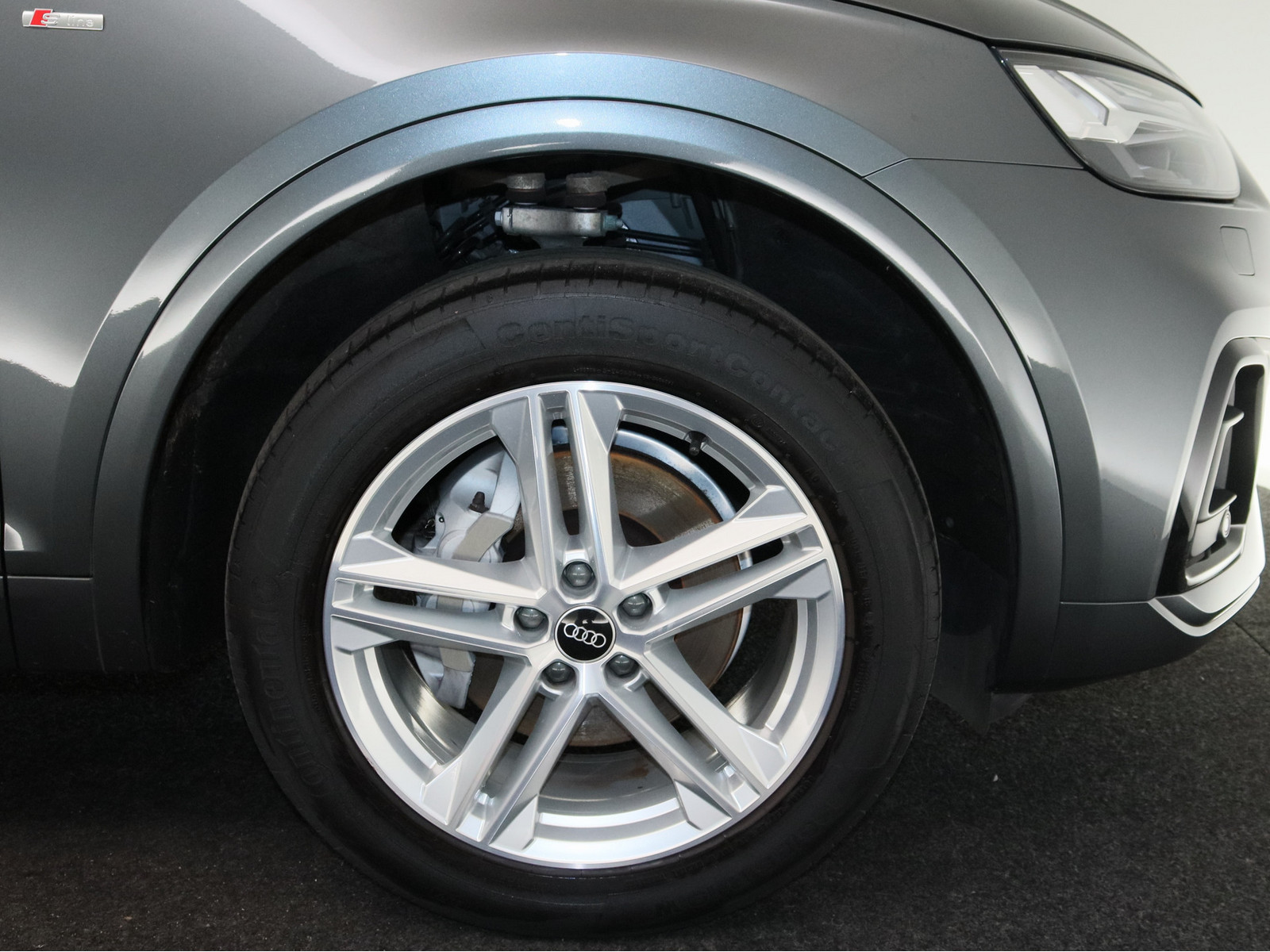 AUDI Q5 40 TDI quattro S line AUDI Q5 40 TDI quattro S line