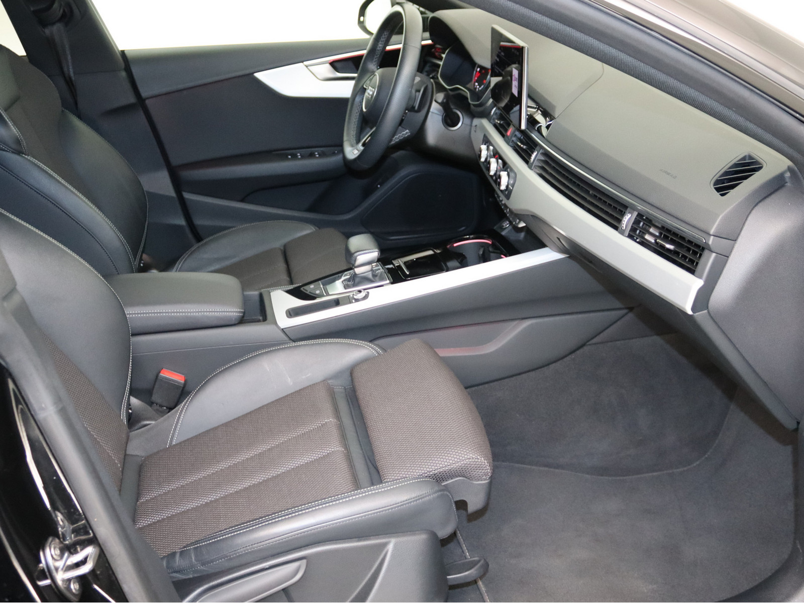 AUDI A5 Sportback 35 TFSI S line AUDI A5 Sportback 35 TFSI S line